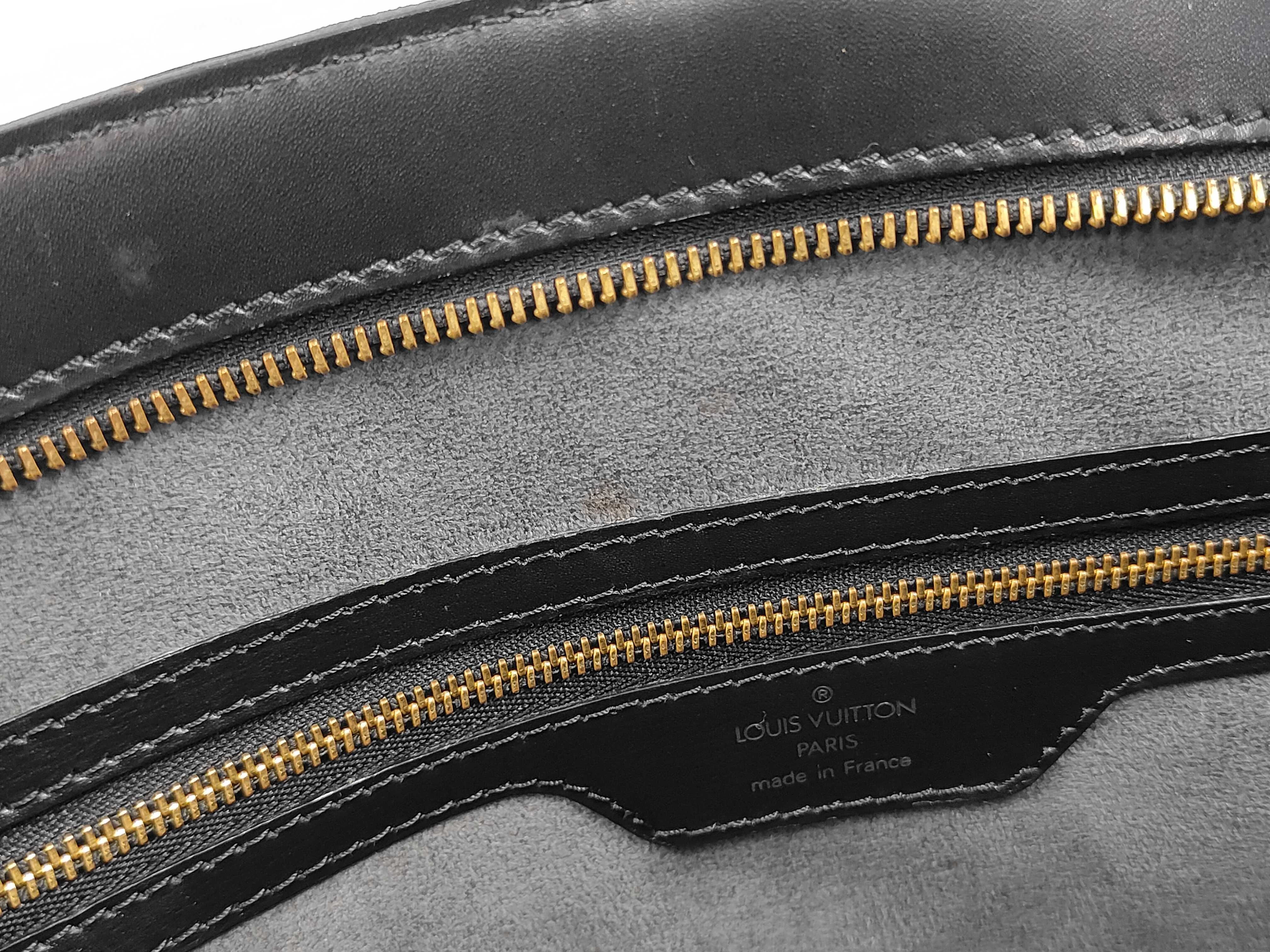 Epi Saint Jacques Noir Tote Bag Shoulder Bag — view 9