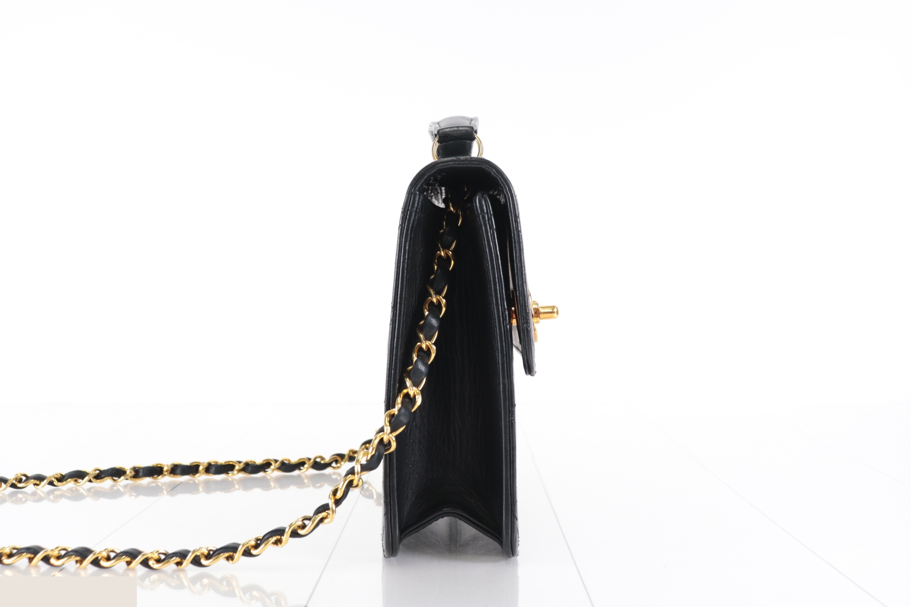 2-WAY Double Turn Lock Lamb Chain Shoulder Bag (Unit #1) — view 4