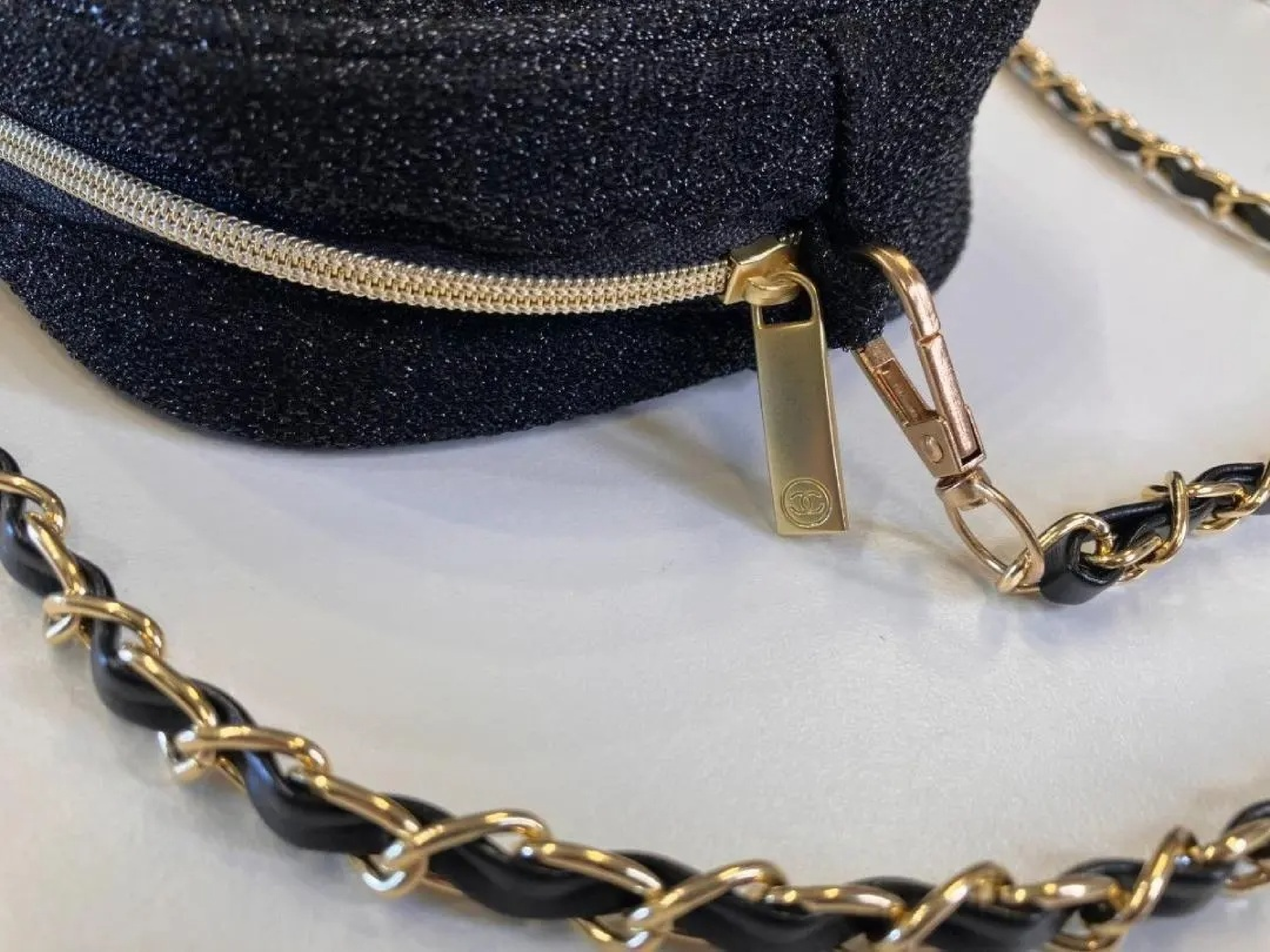 Novelty Chain Bag, Black Pouch, Beauty Cosmetics Gift — view 6
