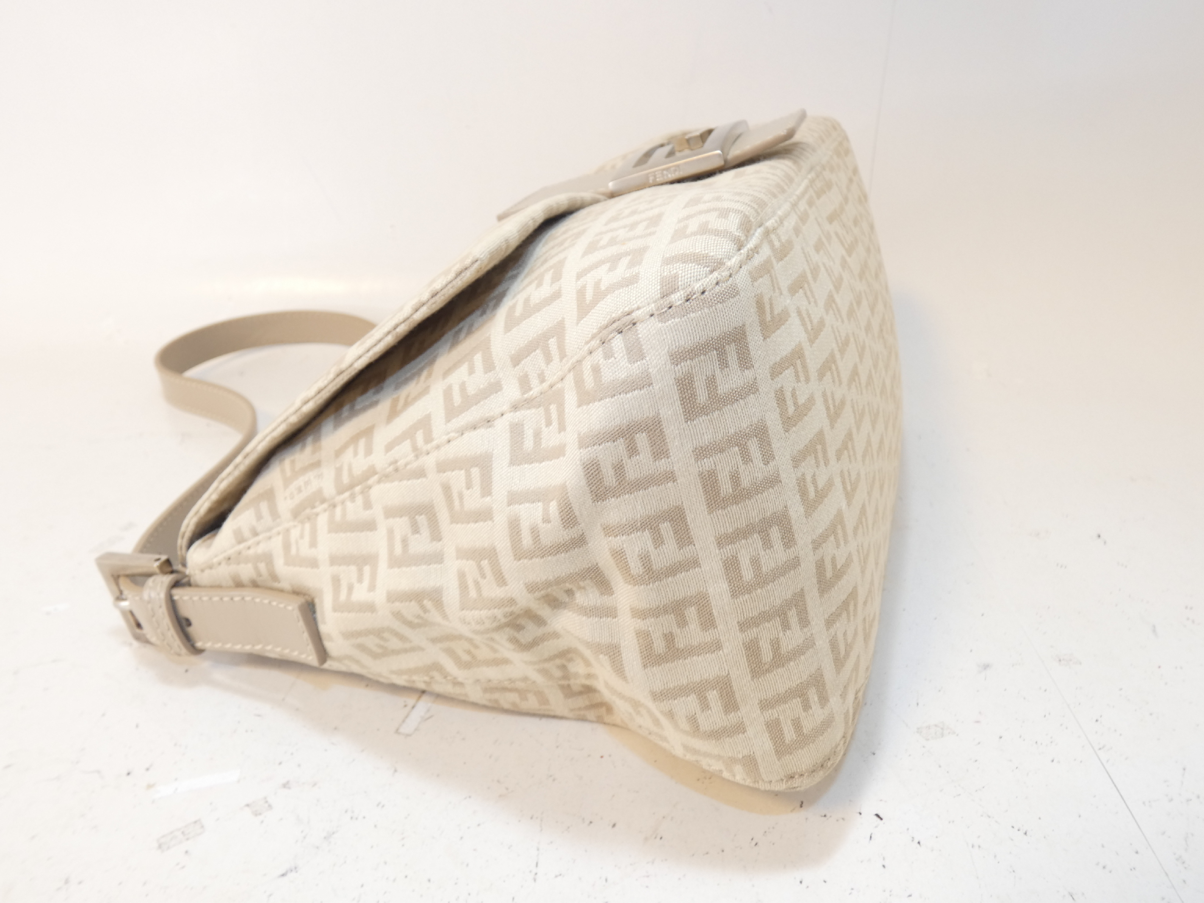 Mamma Zucchino Canvas Leather One-Hand Shoulder Bag — view 7