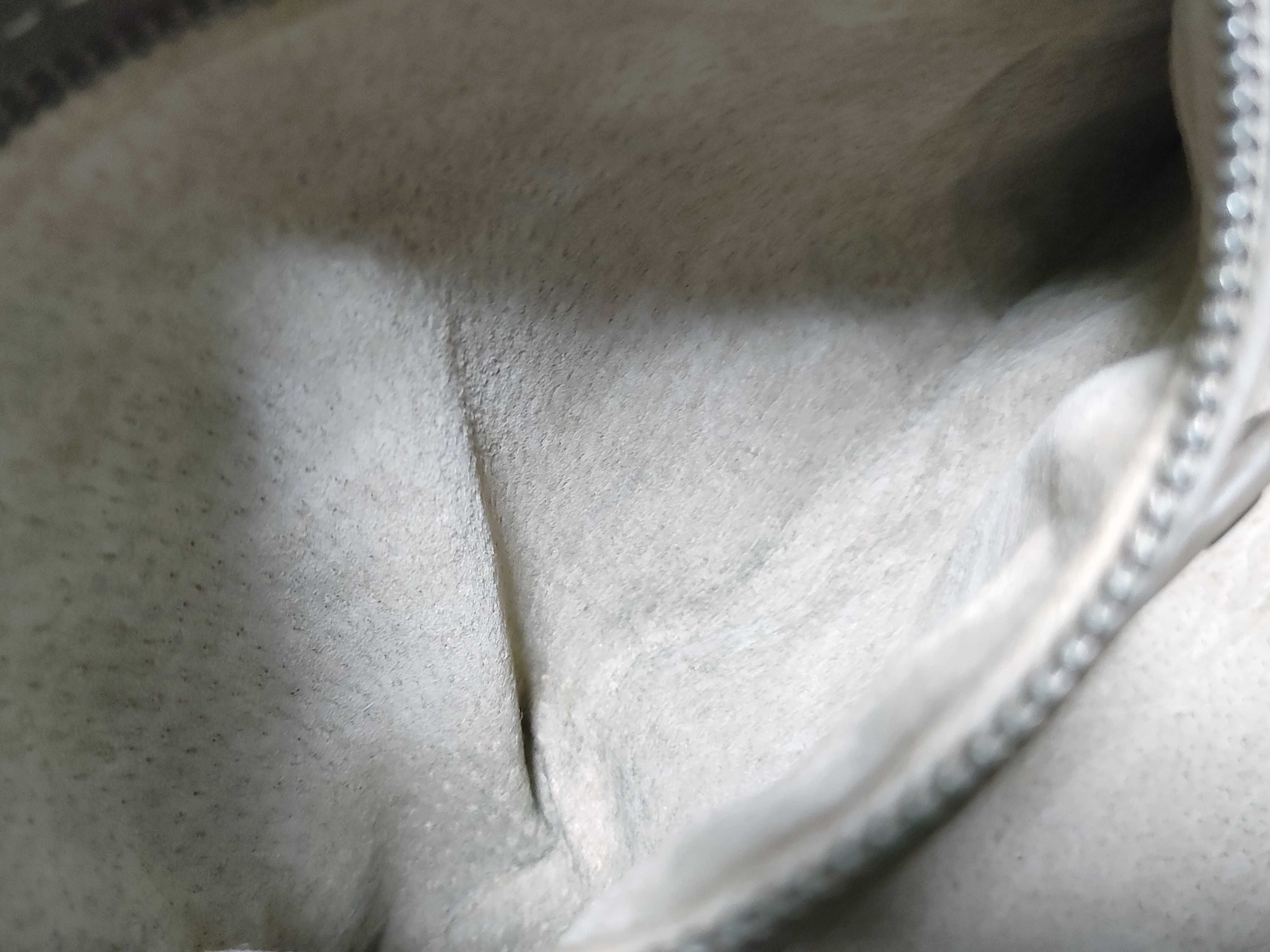 Intrecciato Shoulder Bag — view 11