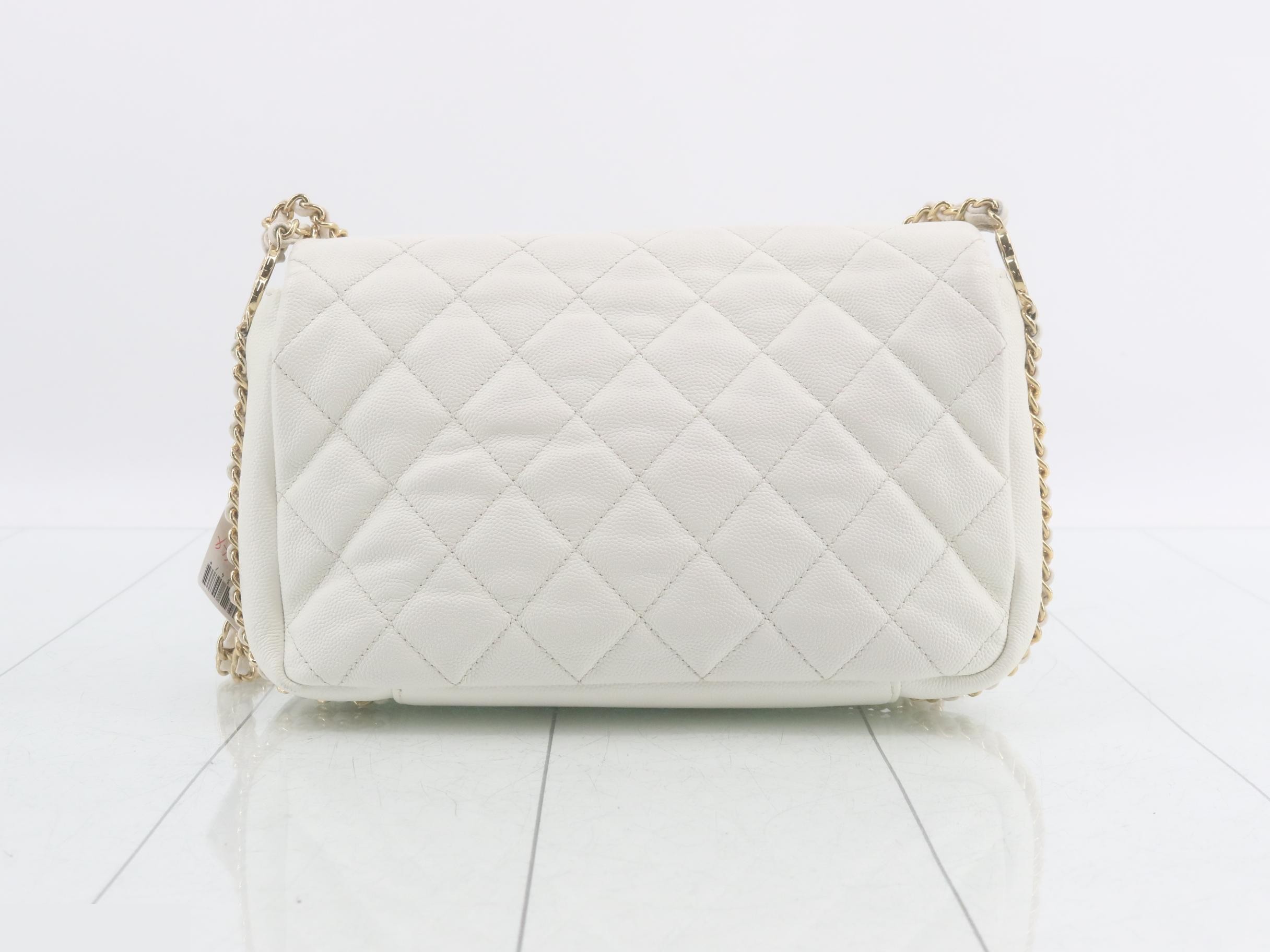 Matelassé Caviar Skin Chain Shoulder Bag — view 2