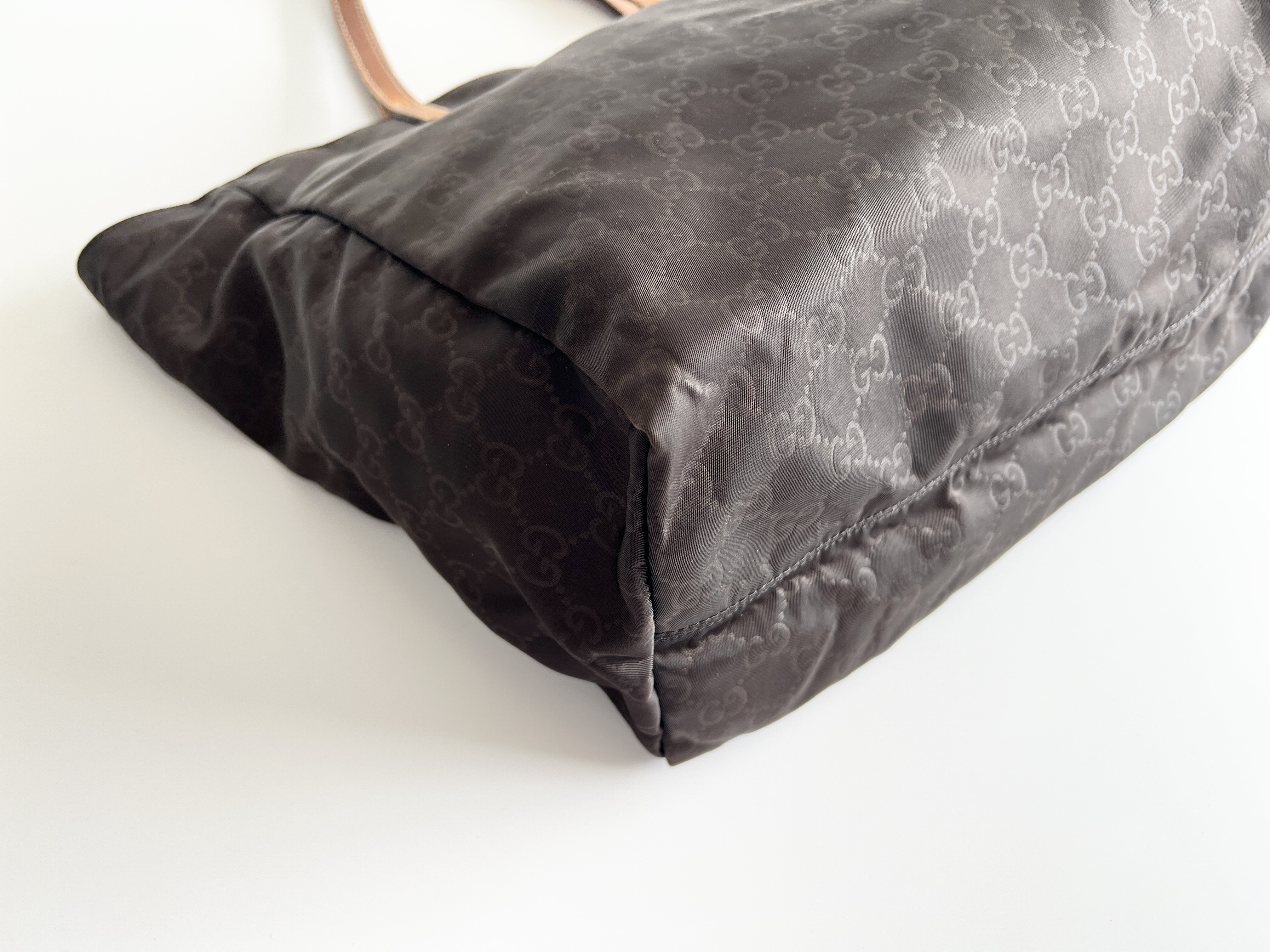 GG Logo Nylon Leather Handbag Tote Bag — view 10
