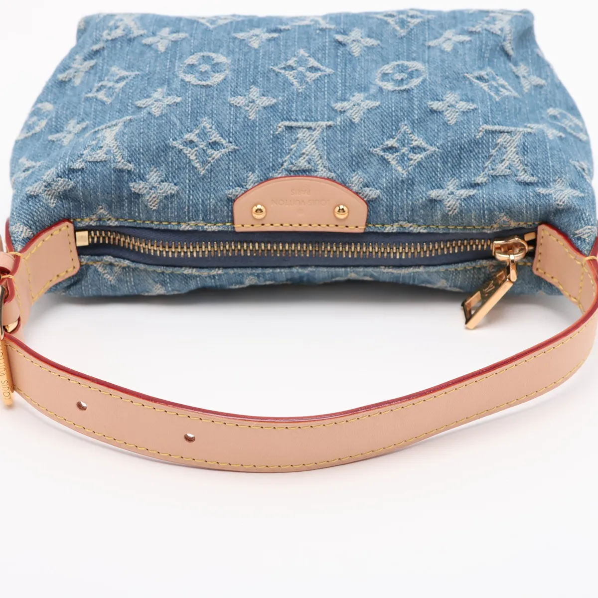 Monogram Denim Pochette Hills M82949 Blue (RFID detected) — view 5