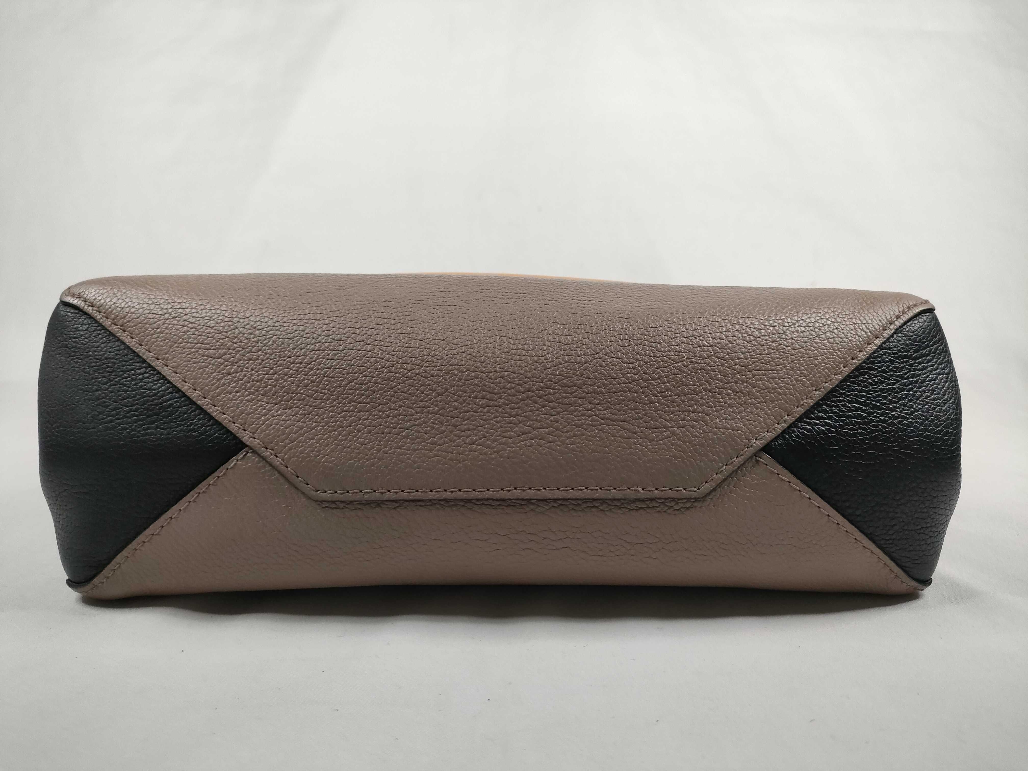 Lockme Shoulder Bag (2-way handbag) — view 8