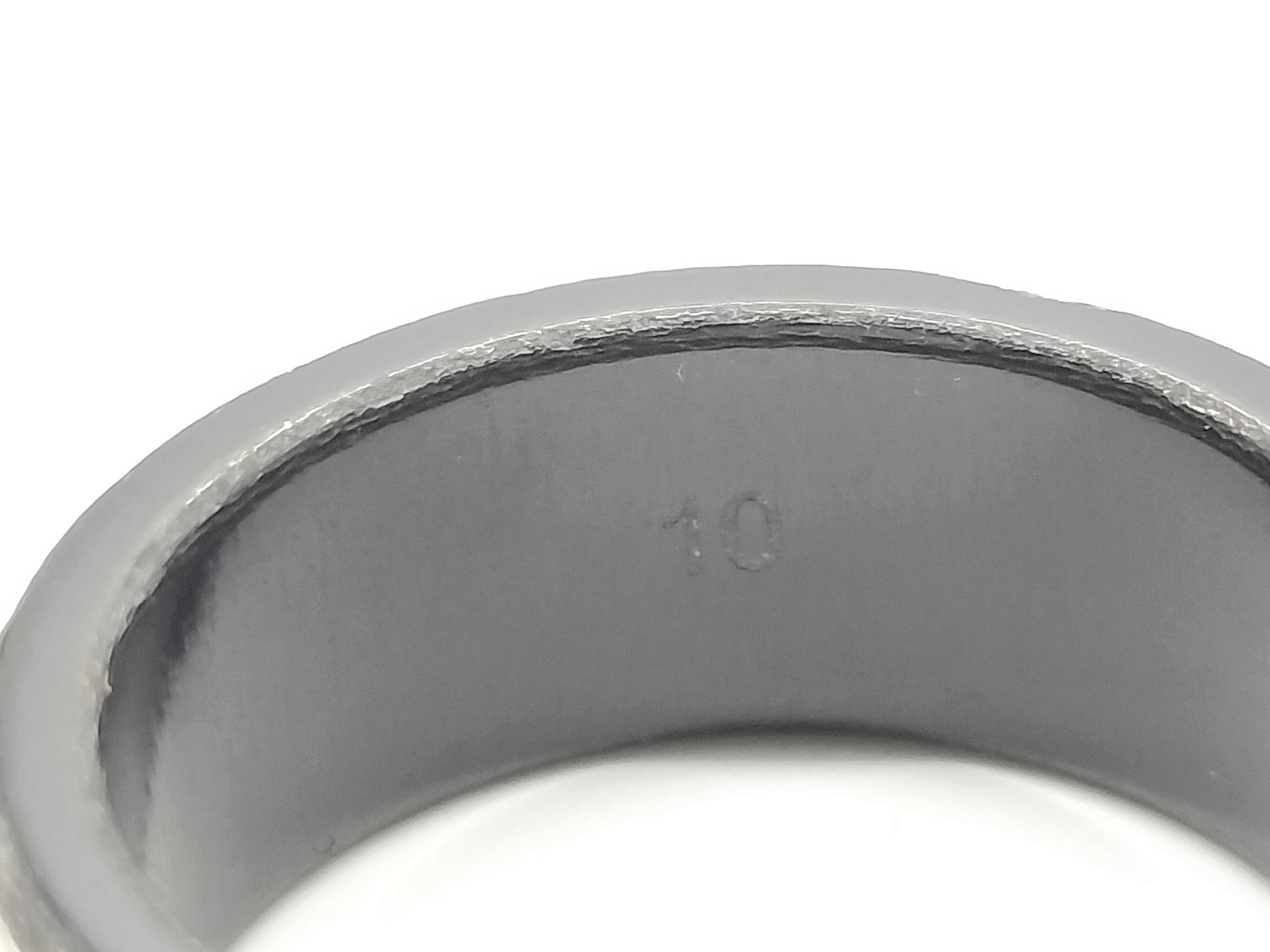 Ceramic Icon Ring, Black Ring — view 4