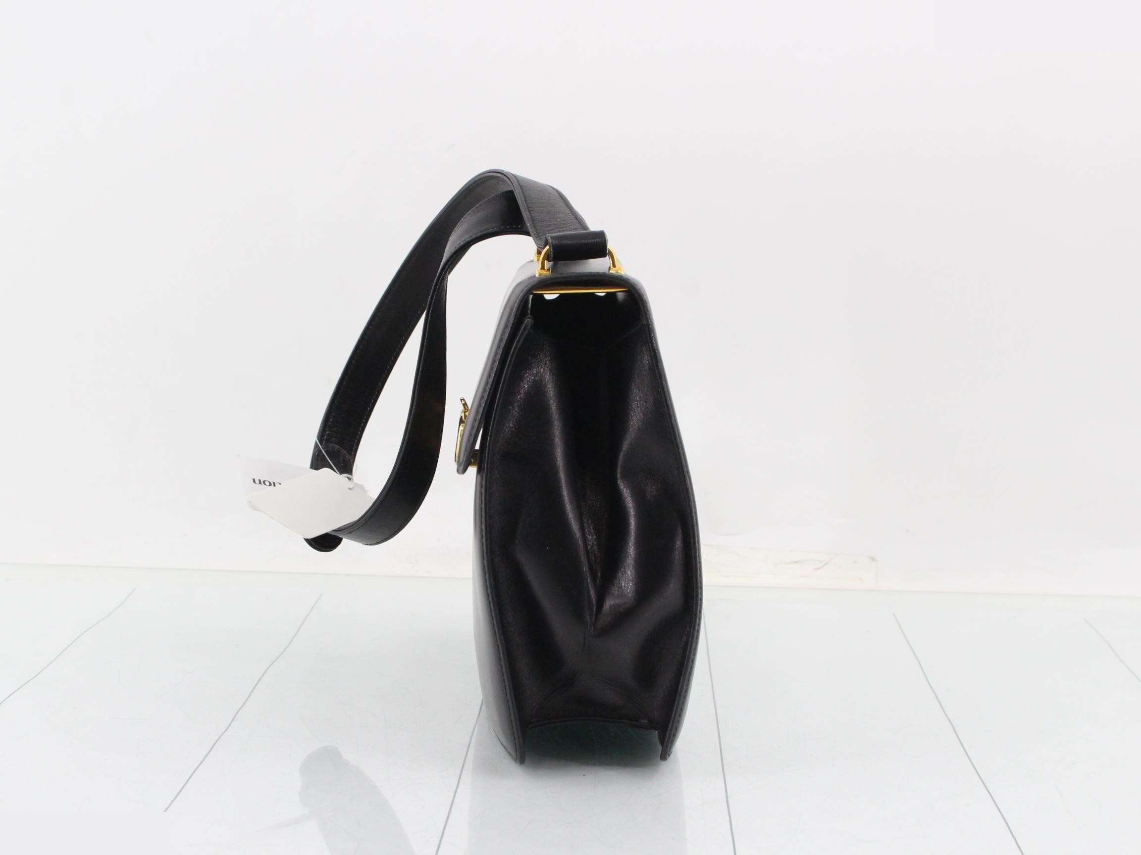 Vintage handbag — view 3