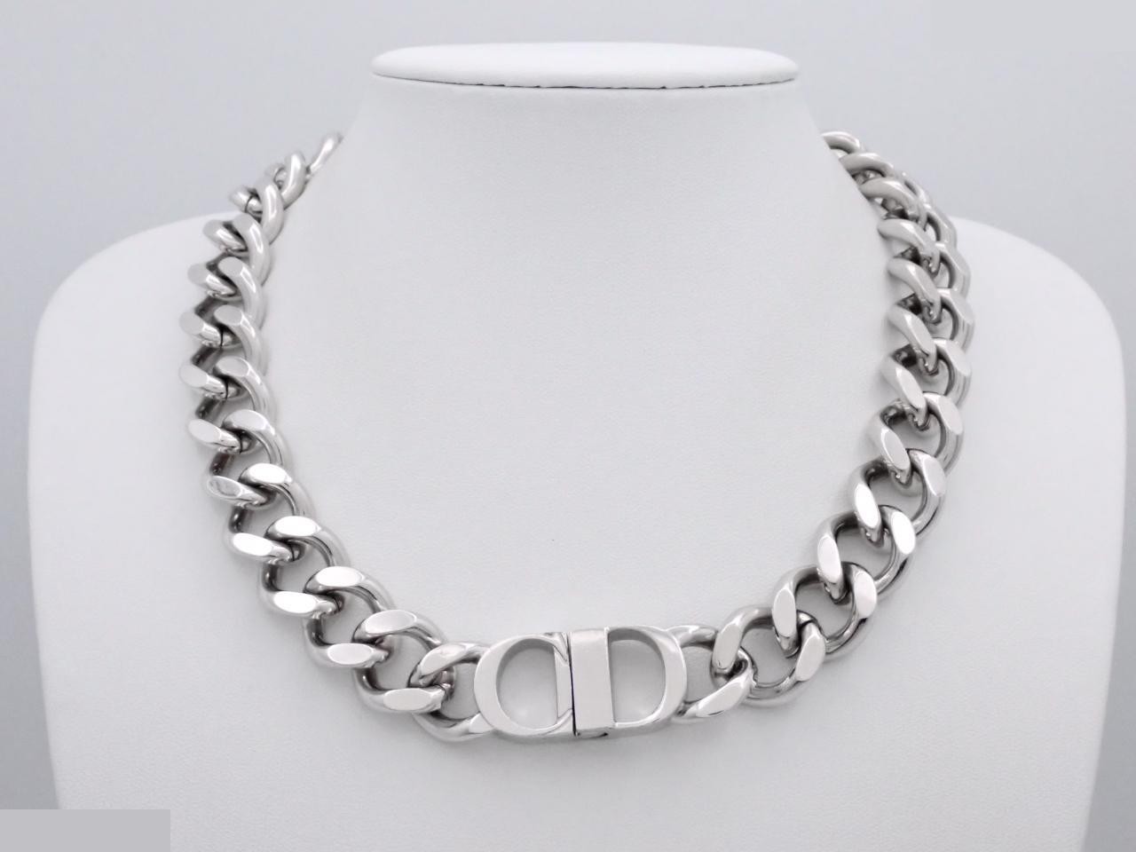 Silver necklace, chain approximately 45cm — view 3