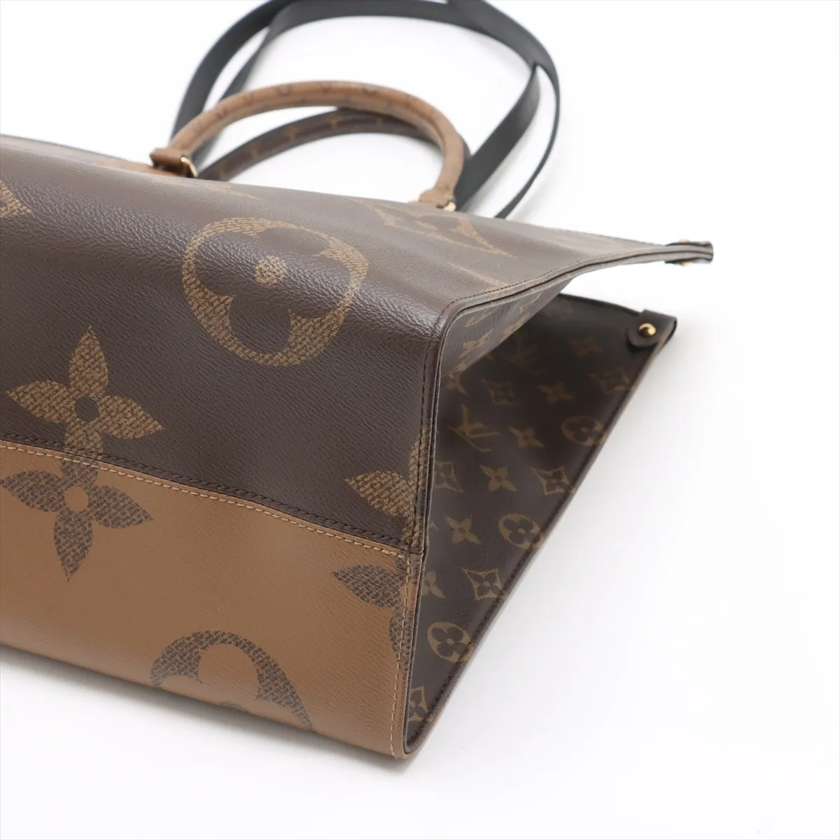 Giant Monogram Reverse On the Go GM M45320 Brown RFID reaction available — view 3