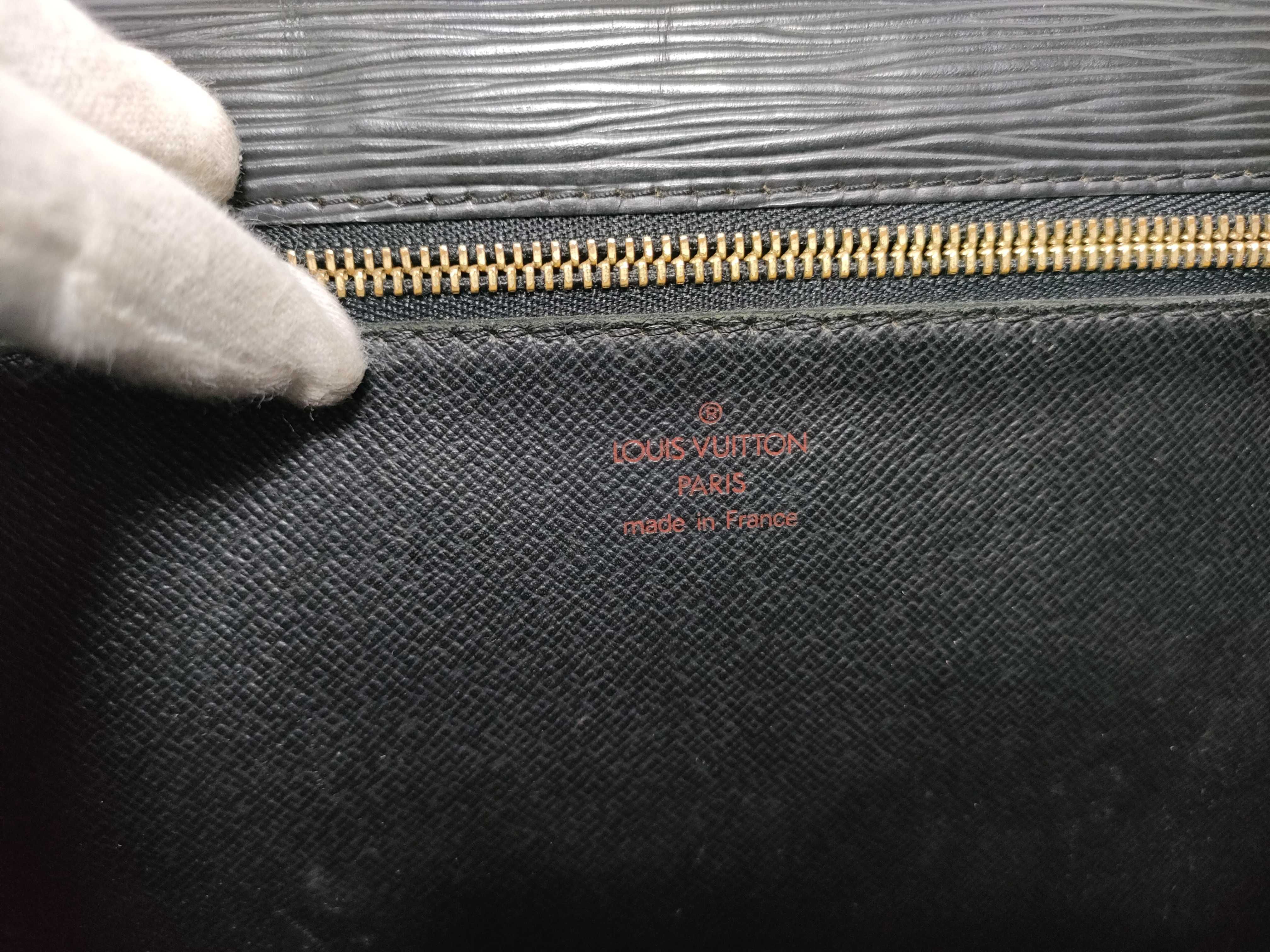 Epi Pochette Sellier Dragonne Second Bag — view 14