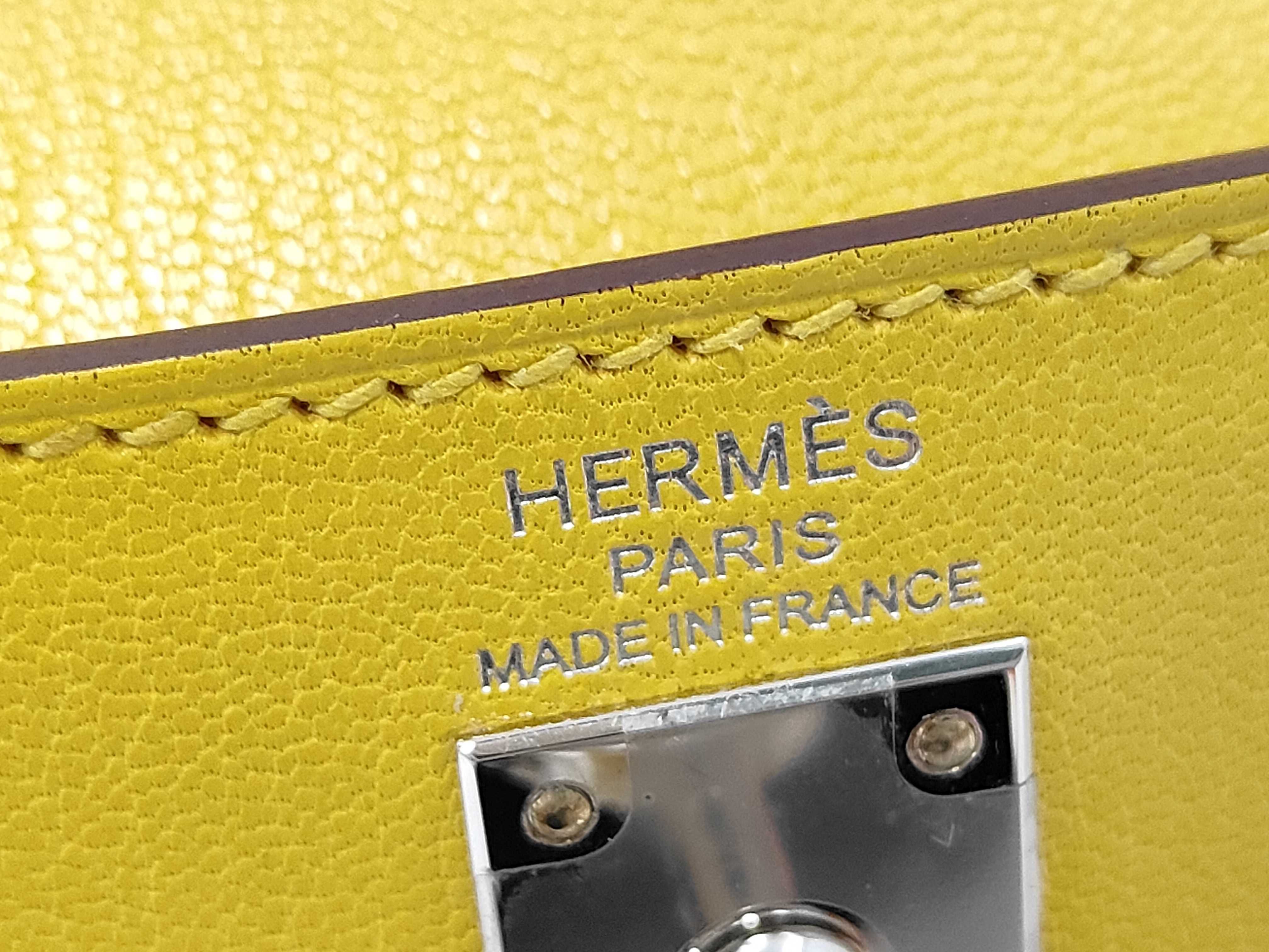 Kelly 25 Jaune Naple Chevre Shamkilla Silver Hardware K Stamp Handbag — view 9