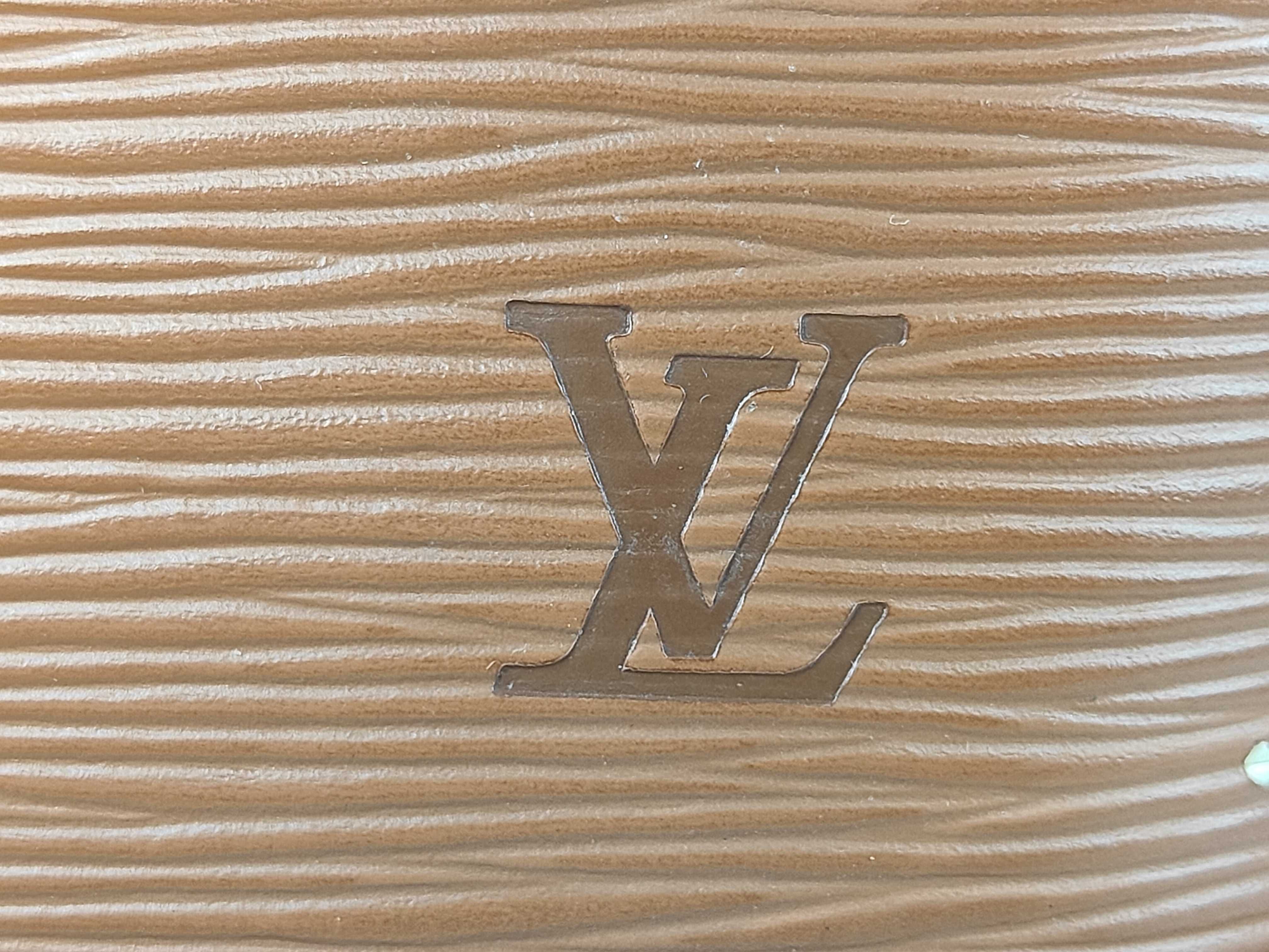 Epi Alma PM Handbag — view 10