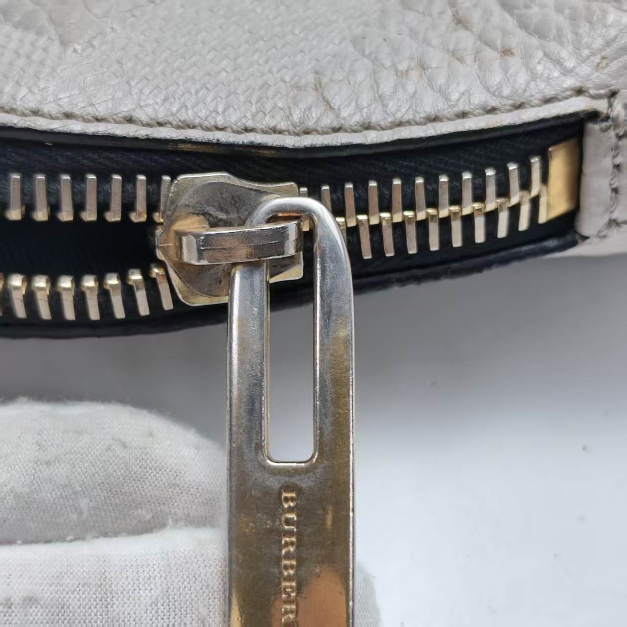 【*Shipped from: China*】BURBERRY Leather Shoulder Bag — view 15