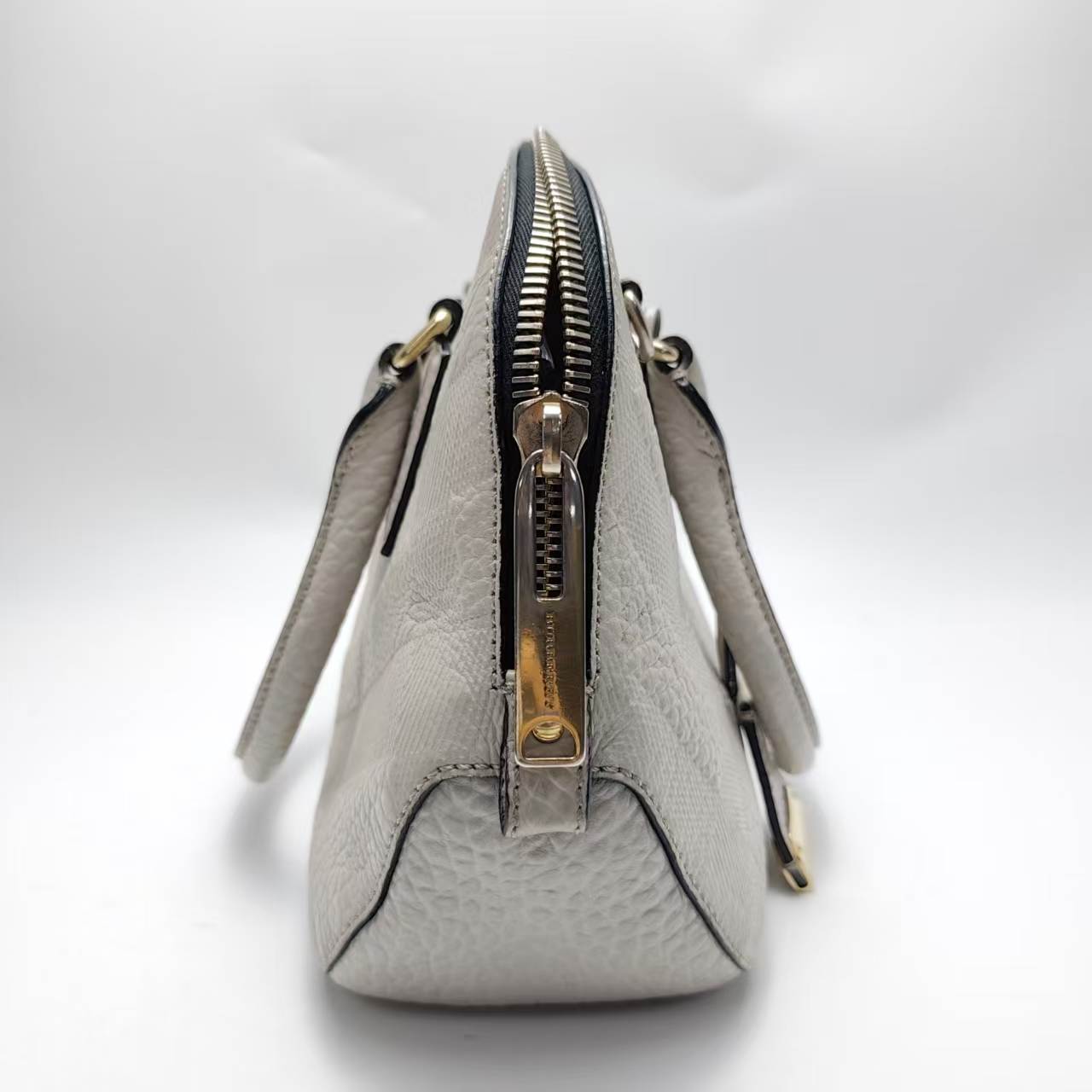 【*Shipped from: China*】BURBERRY Leather Shoulder Bag — view 4