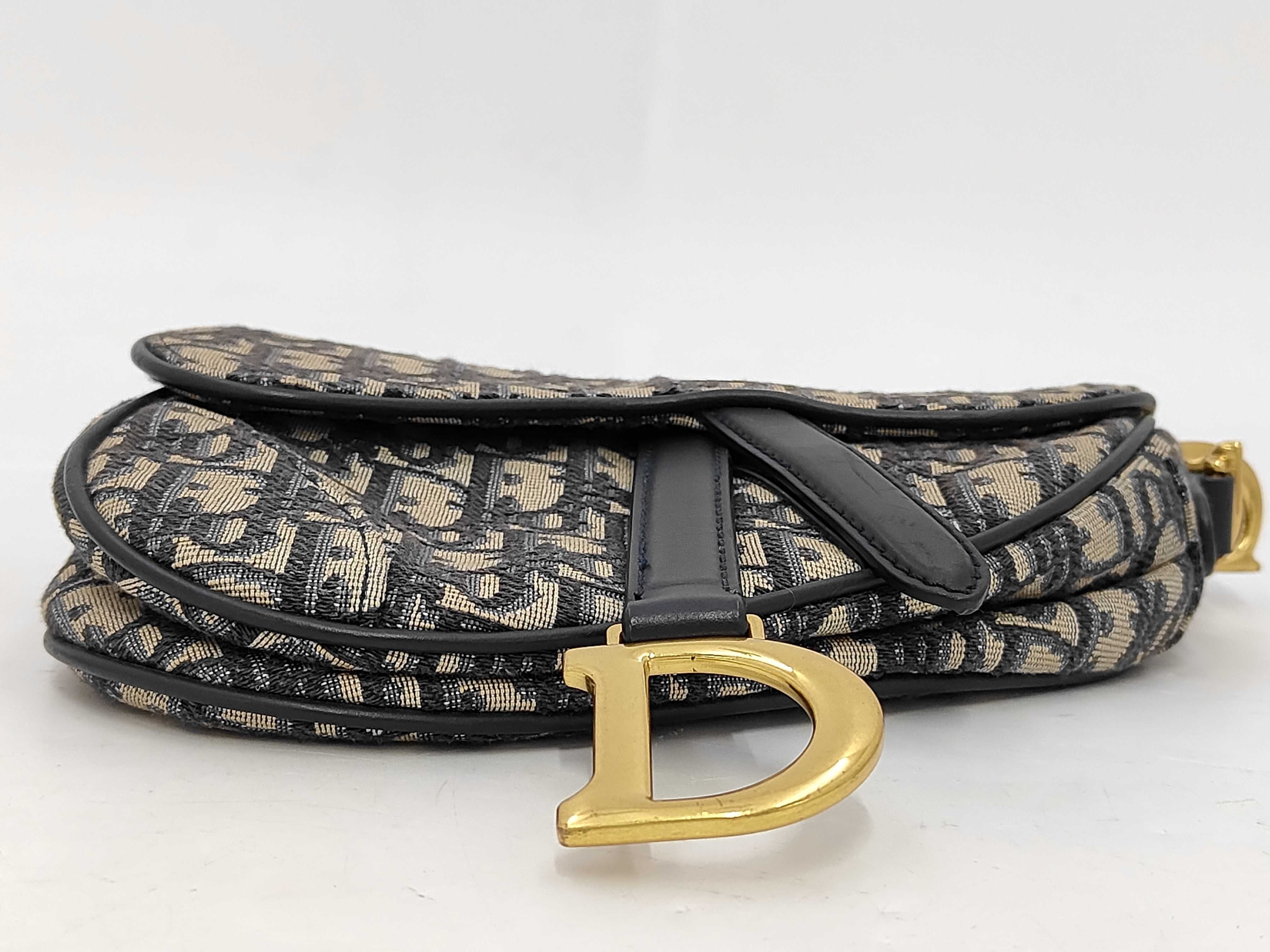 Oblique Saddle Handbag Pouch — view 4