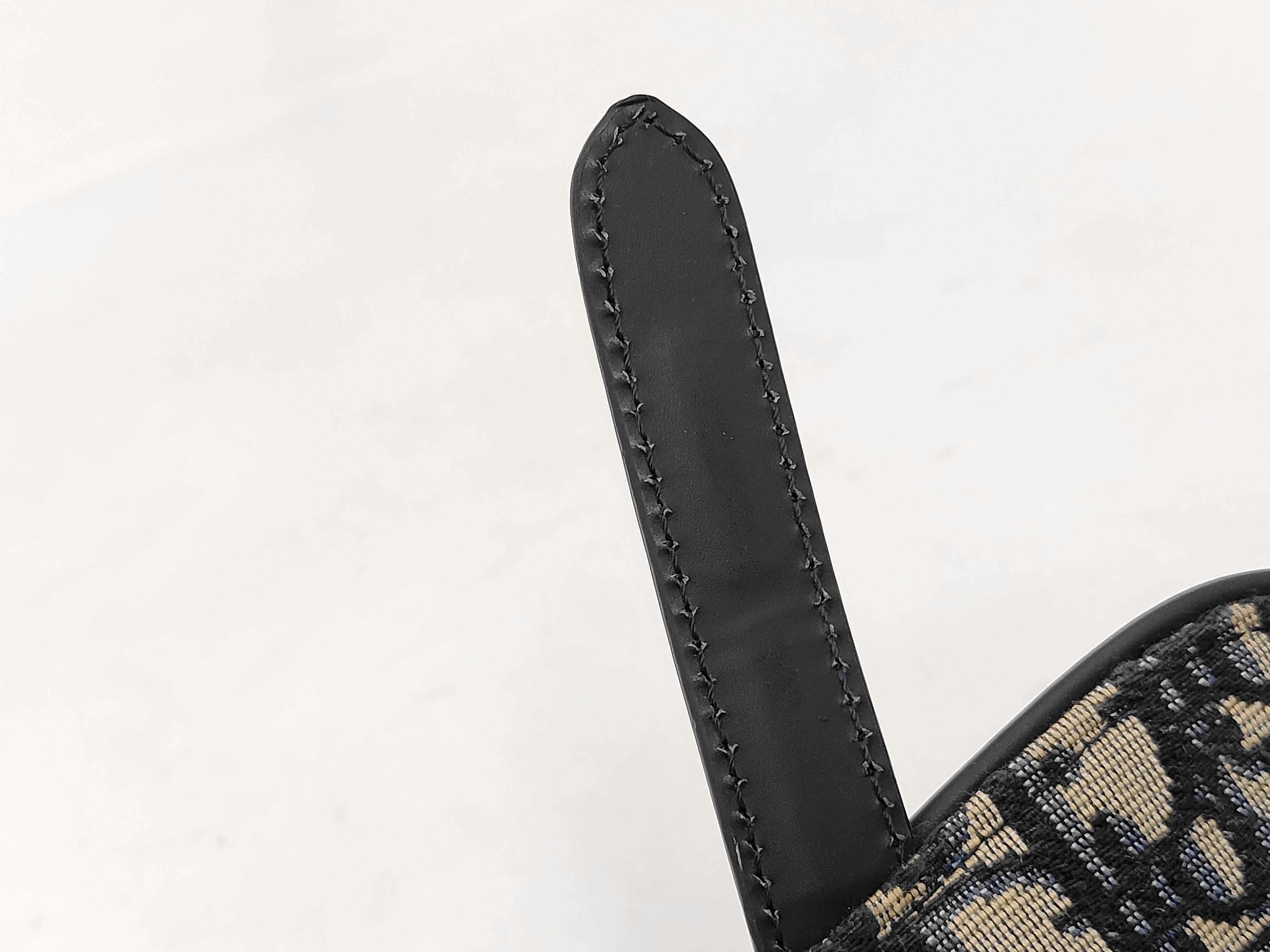 Oblique Saddle Handbag Pouch — view 10