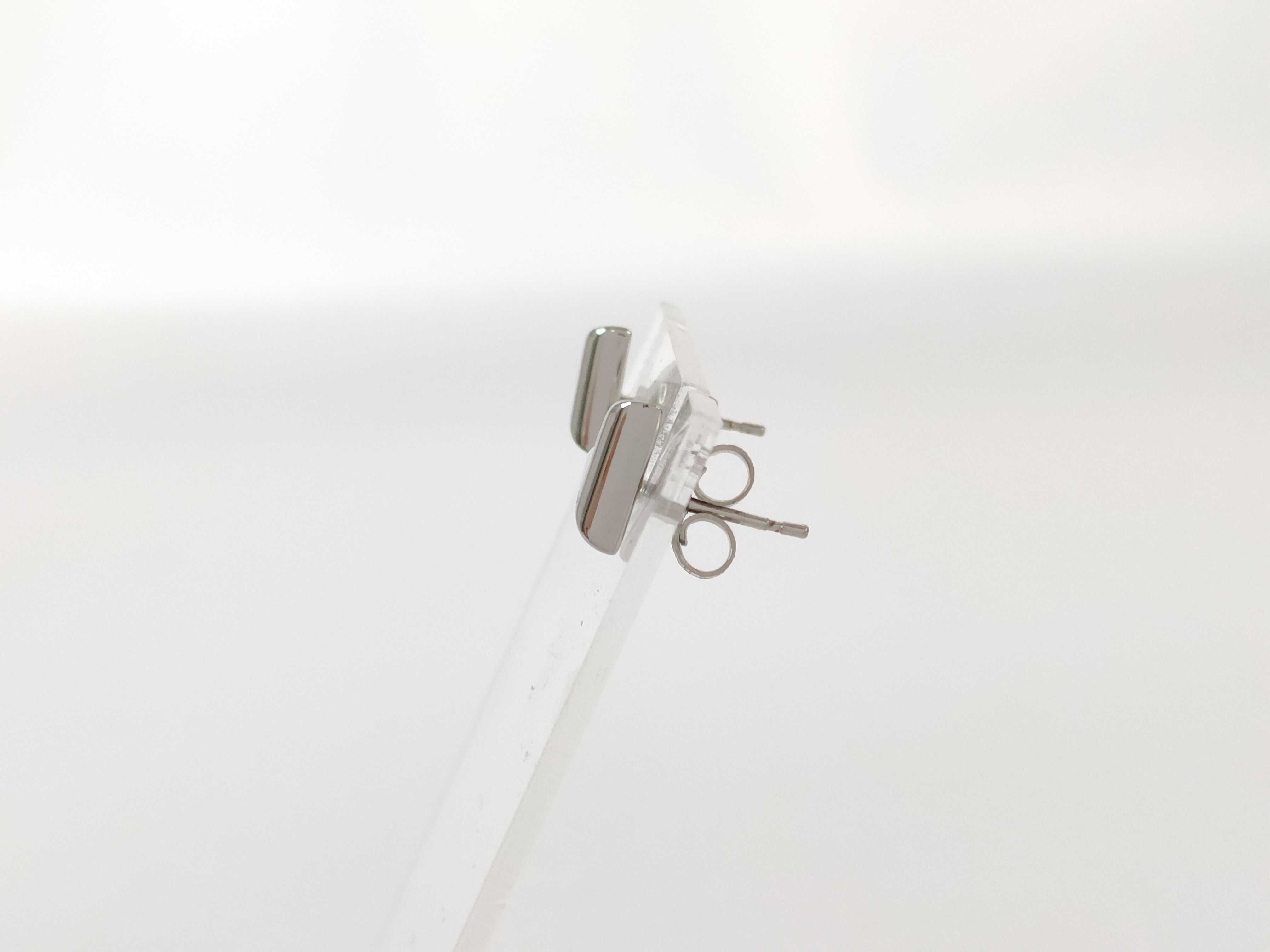 earrings — view 3
