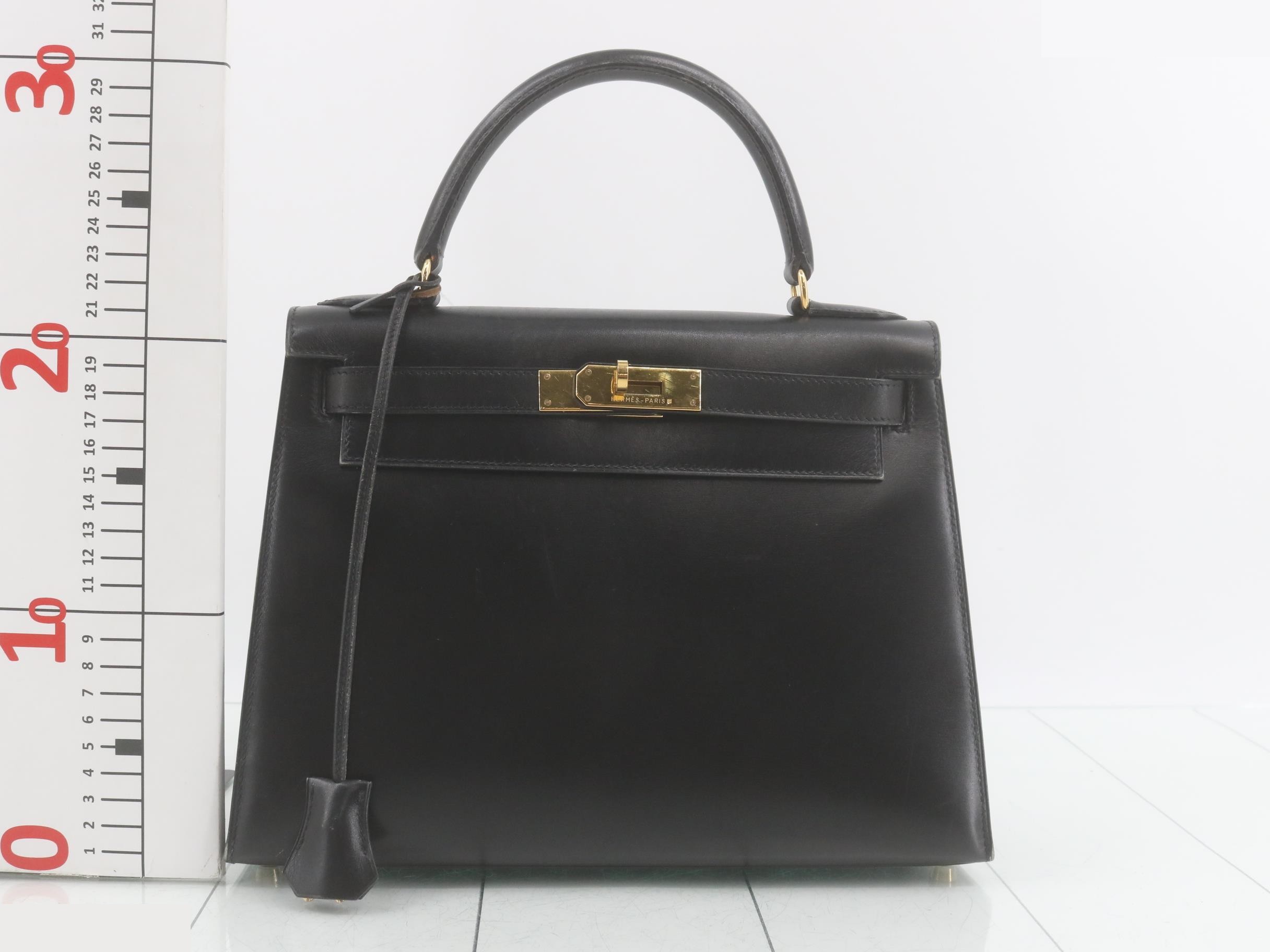 Kelly 28 Sellier Box Calf Black Gold Hardware A — view 2