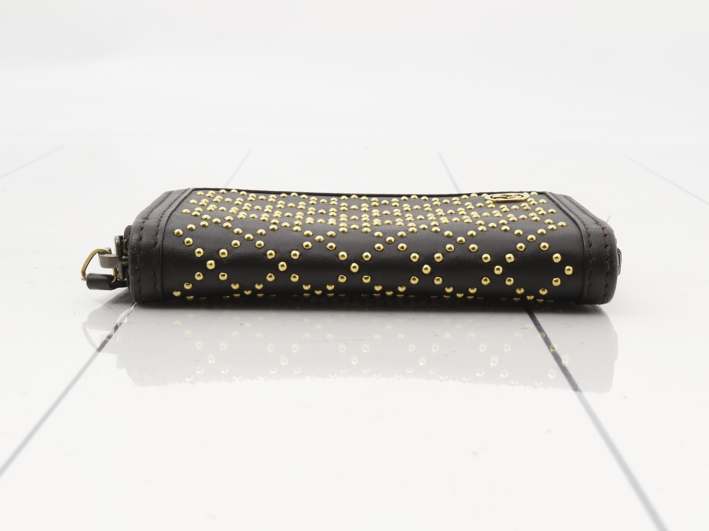 Interlocking (Bag) Coin Case — view 3