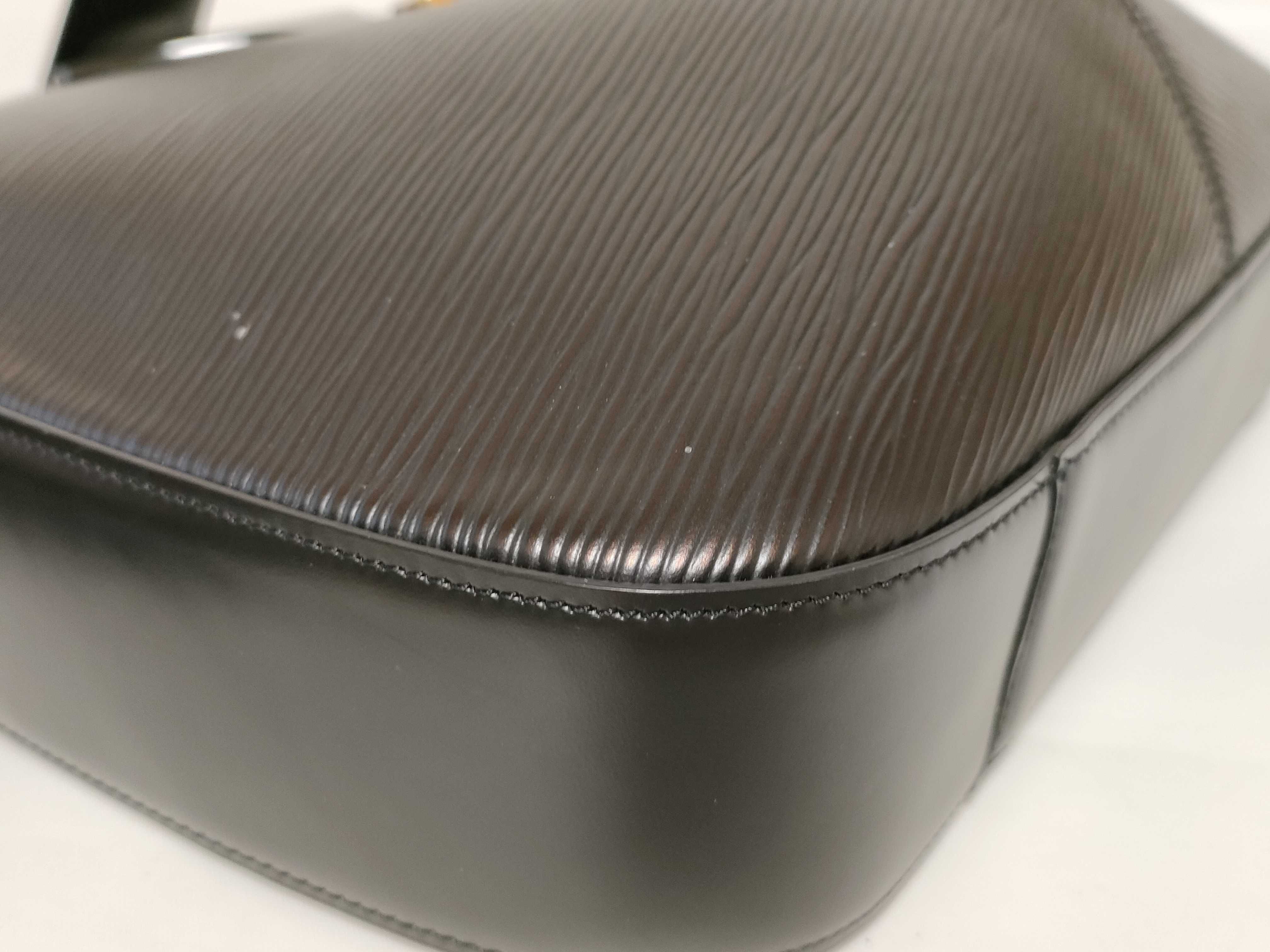 Epi Leather Shoulder Bag, M52162 TH0929, Black — view 6