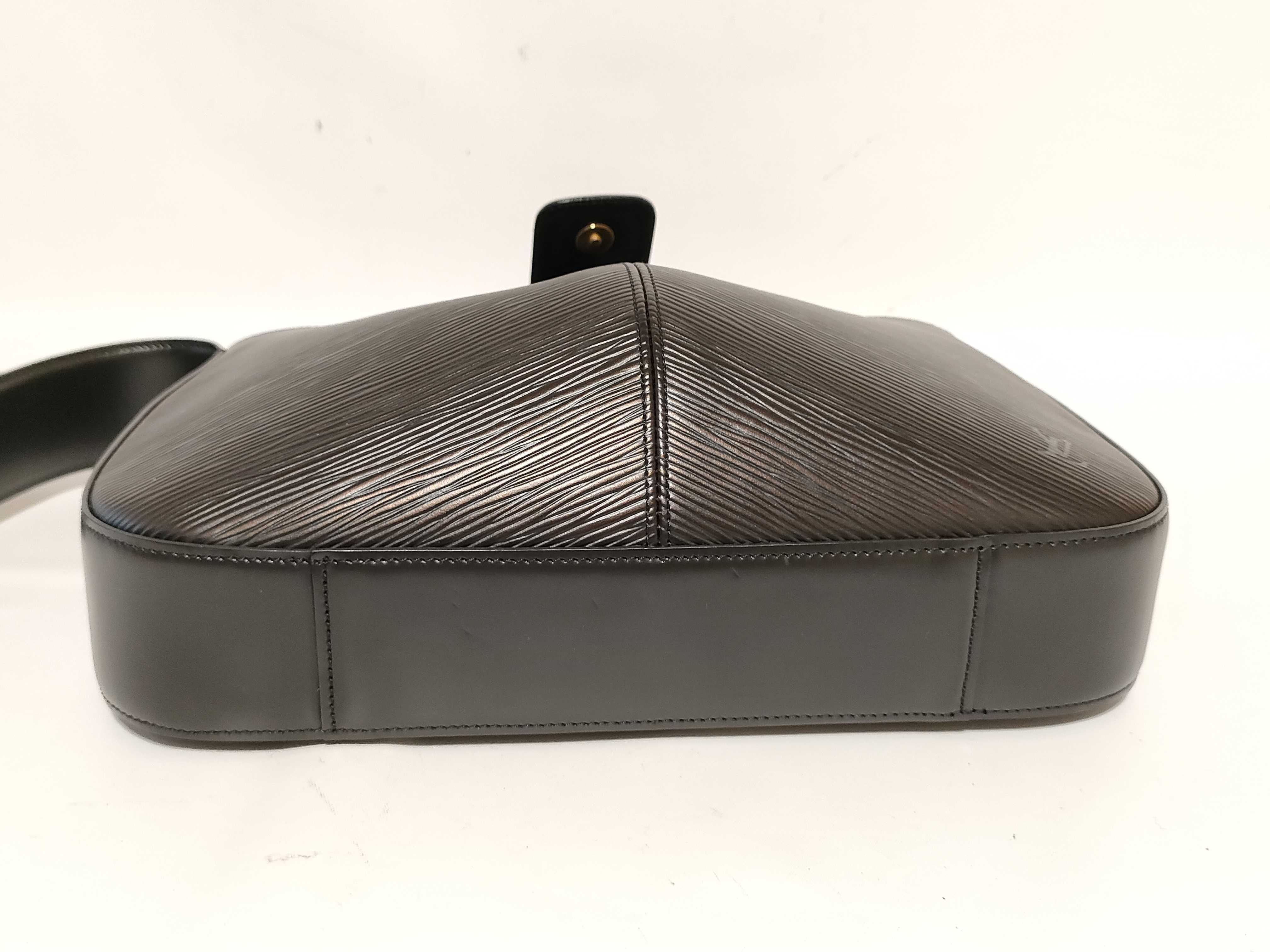 Epi Leather Shoulder Bag, M52162 TH0929, Black — view 7