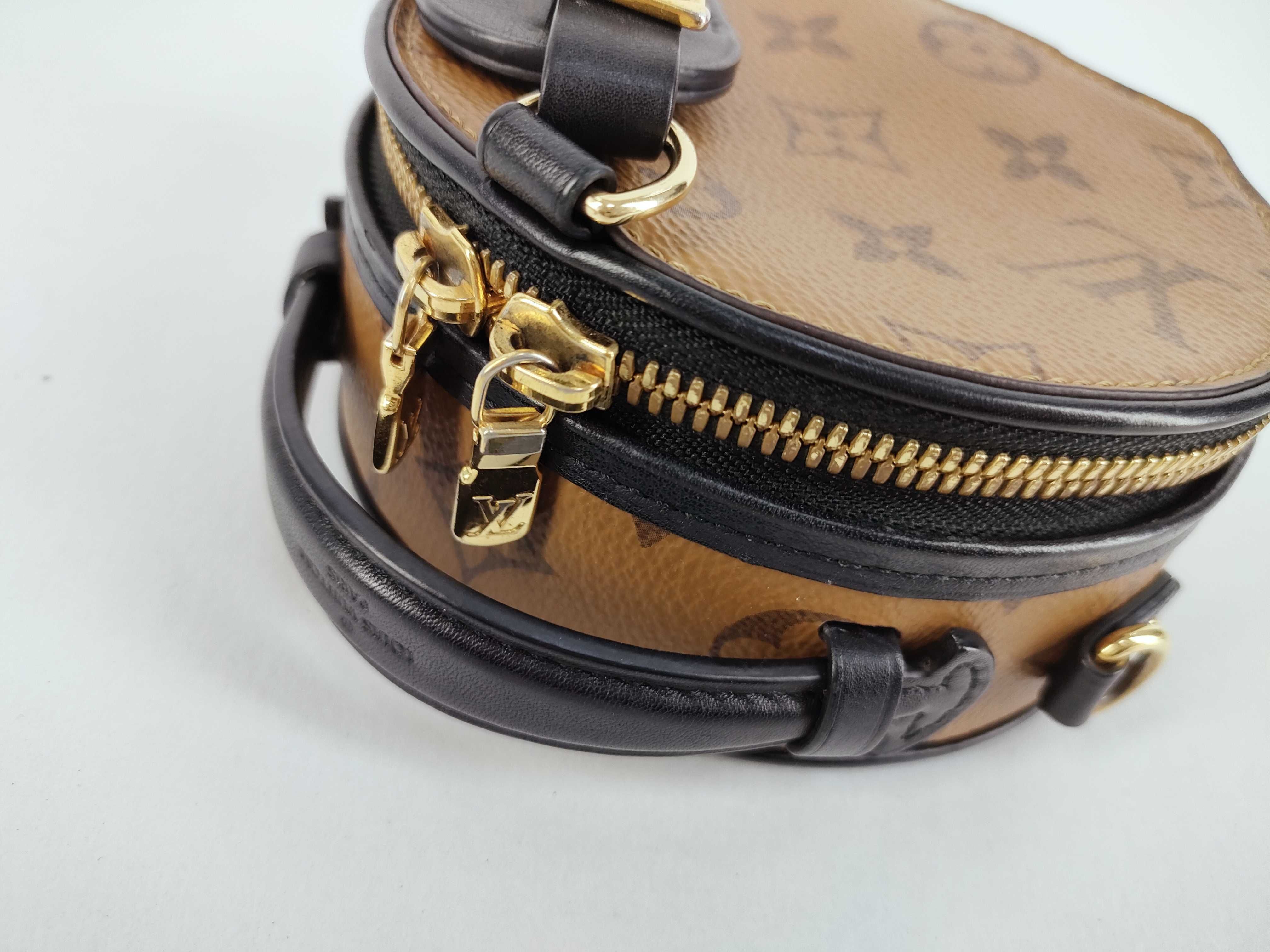 Monogram Louis Vuitton Shoulder Bag — view 3