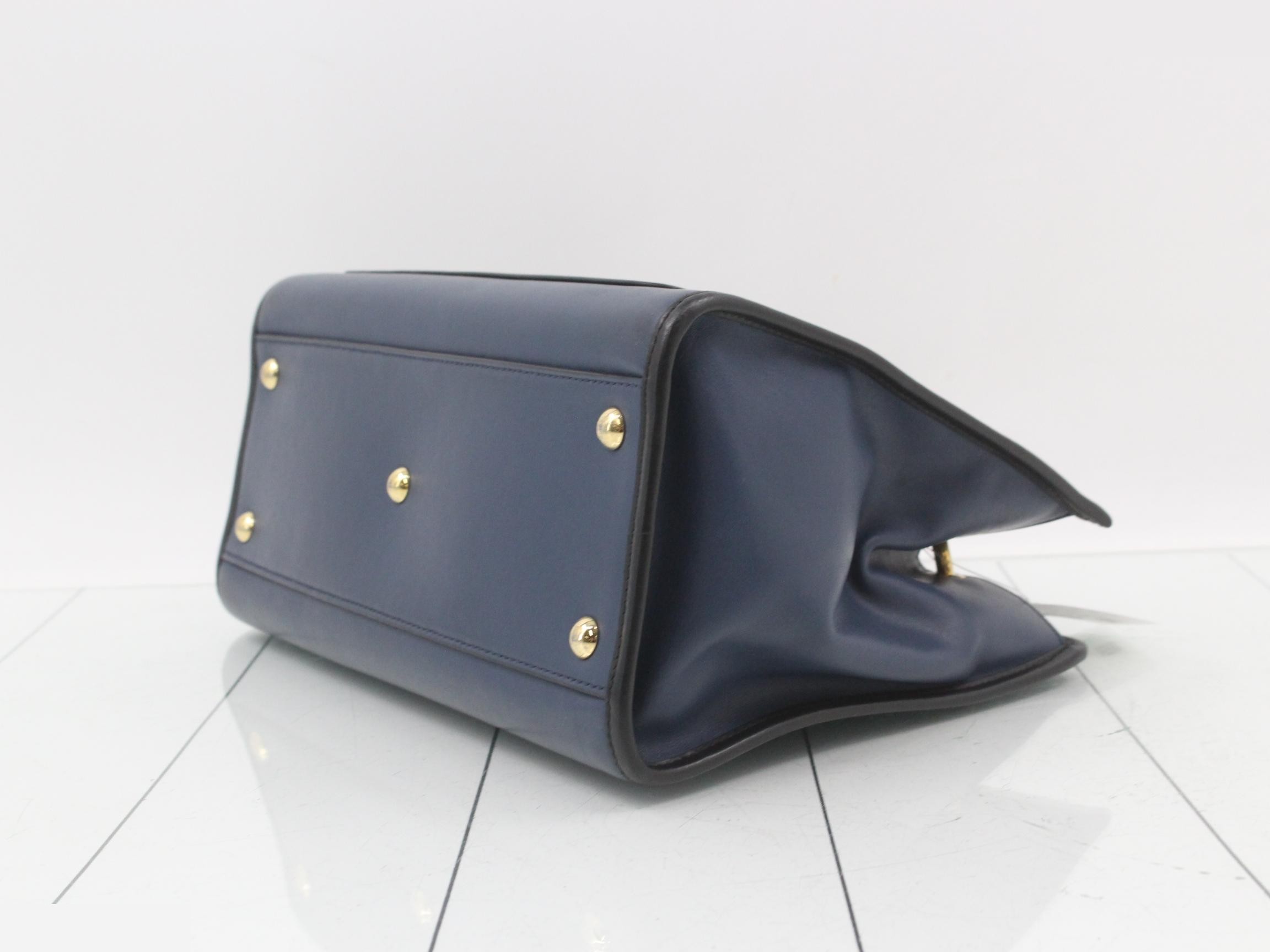women's Runaway small shoulder bag, navy blue. — view 6