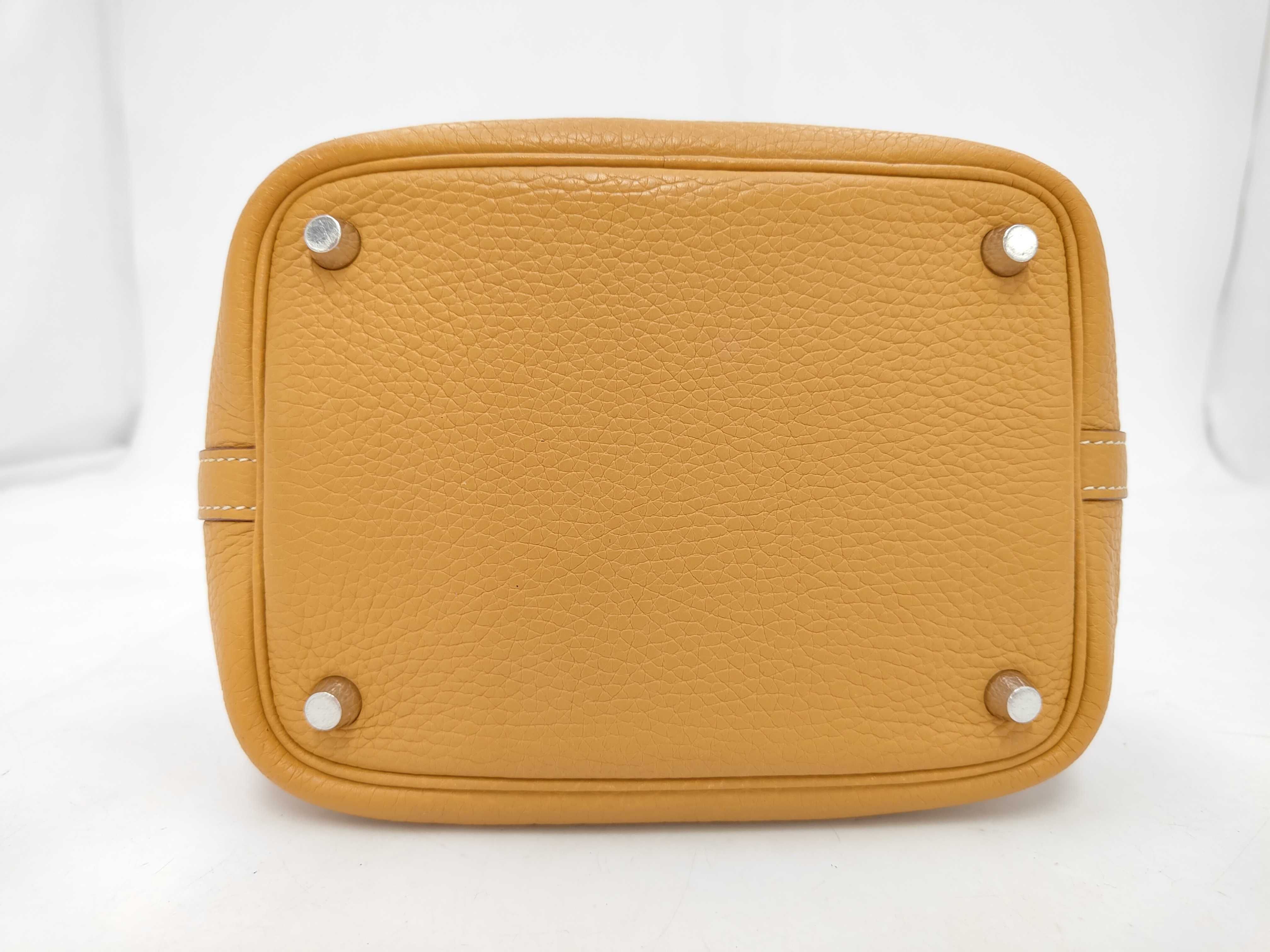handbag — view 3