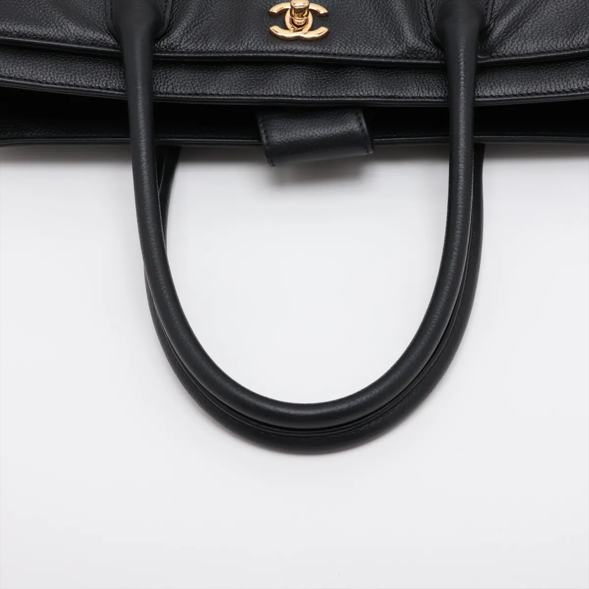 Executive Leather 2-Way Handbag, Black with Gold Hardware, Item Number 18023968 (Serial Number 18) — view 5