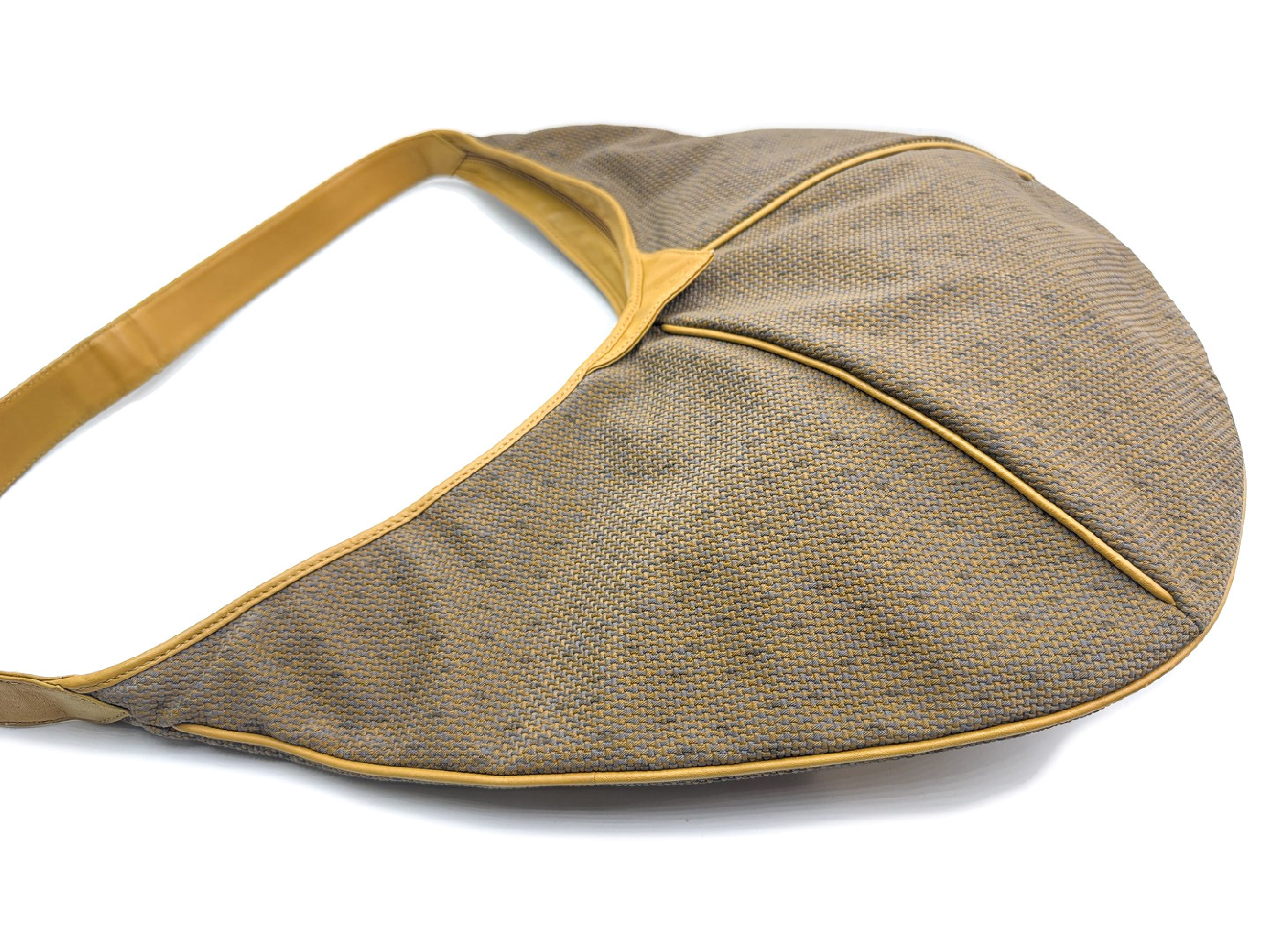 logo leather shoulder bag — view 4