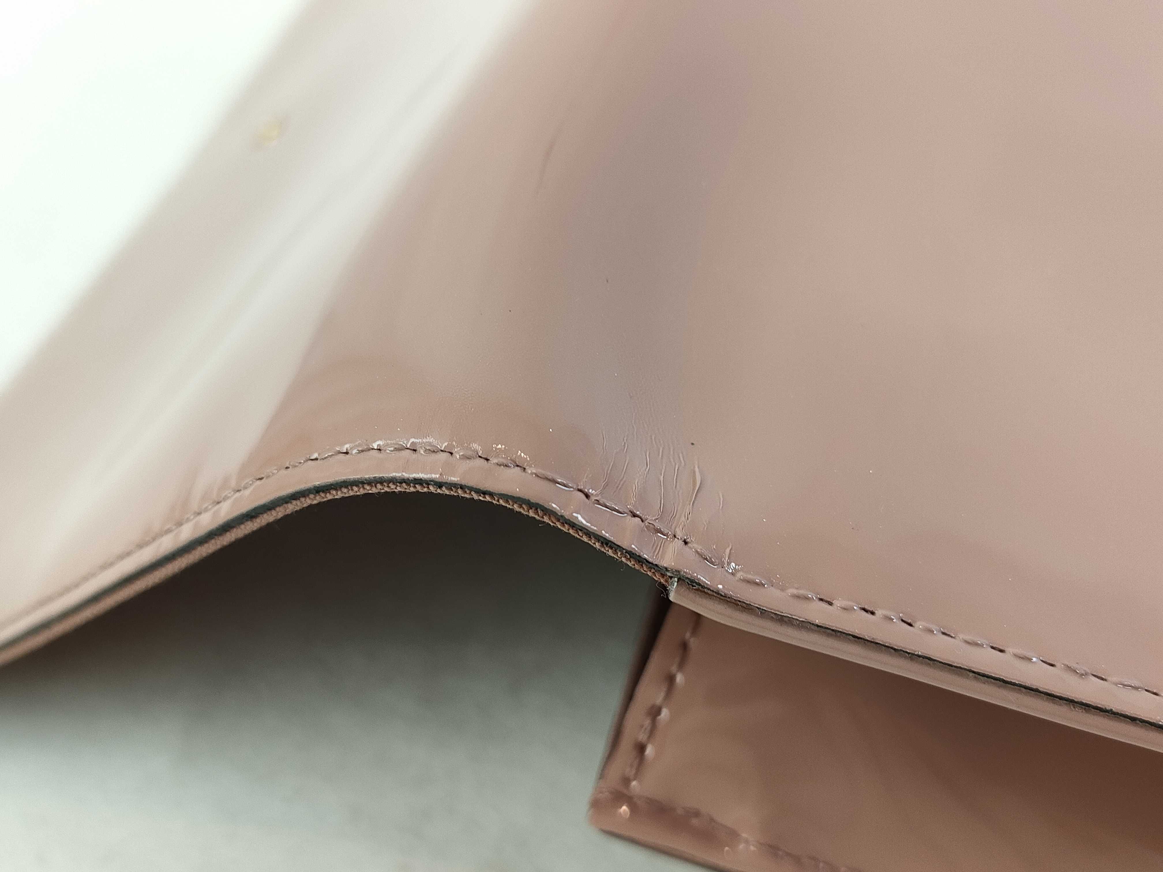Enamel Twist Handbag Clutch Bag — view 10