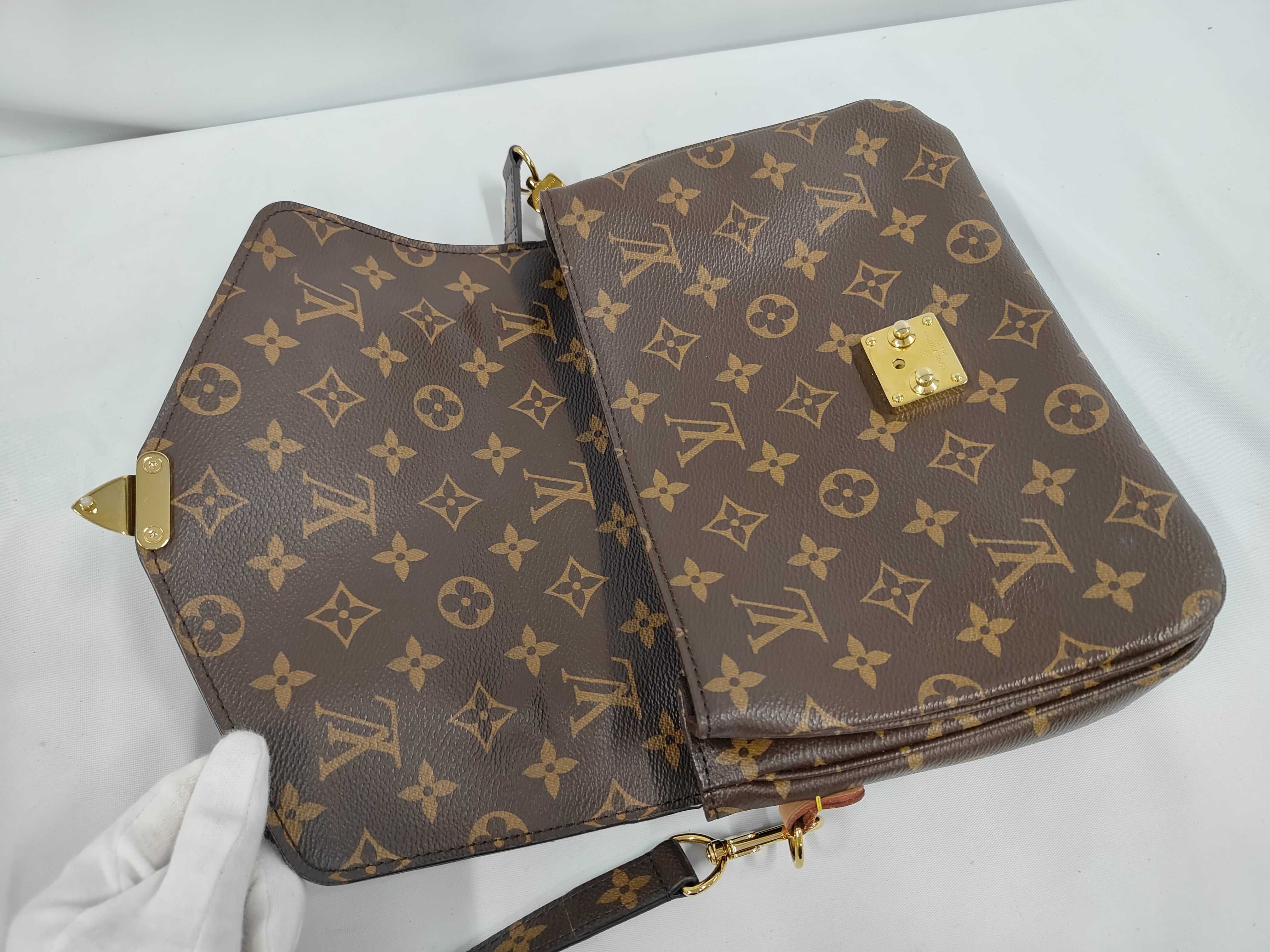 Monogram Pochette Metis MM M44875/DU2109 Handbag — view 8