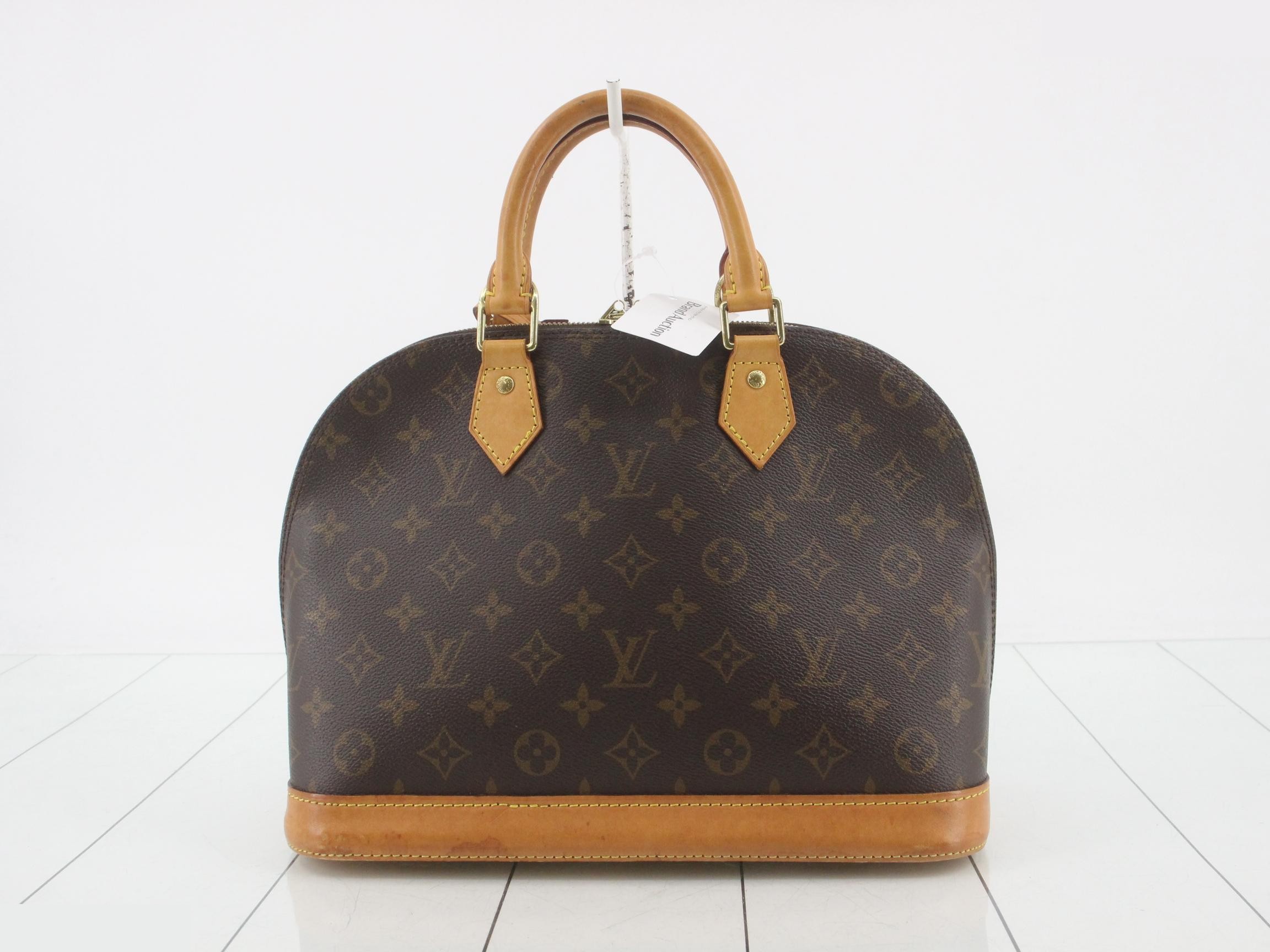 Alma PM with clochette — view 2