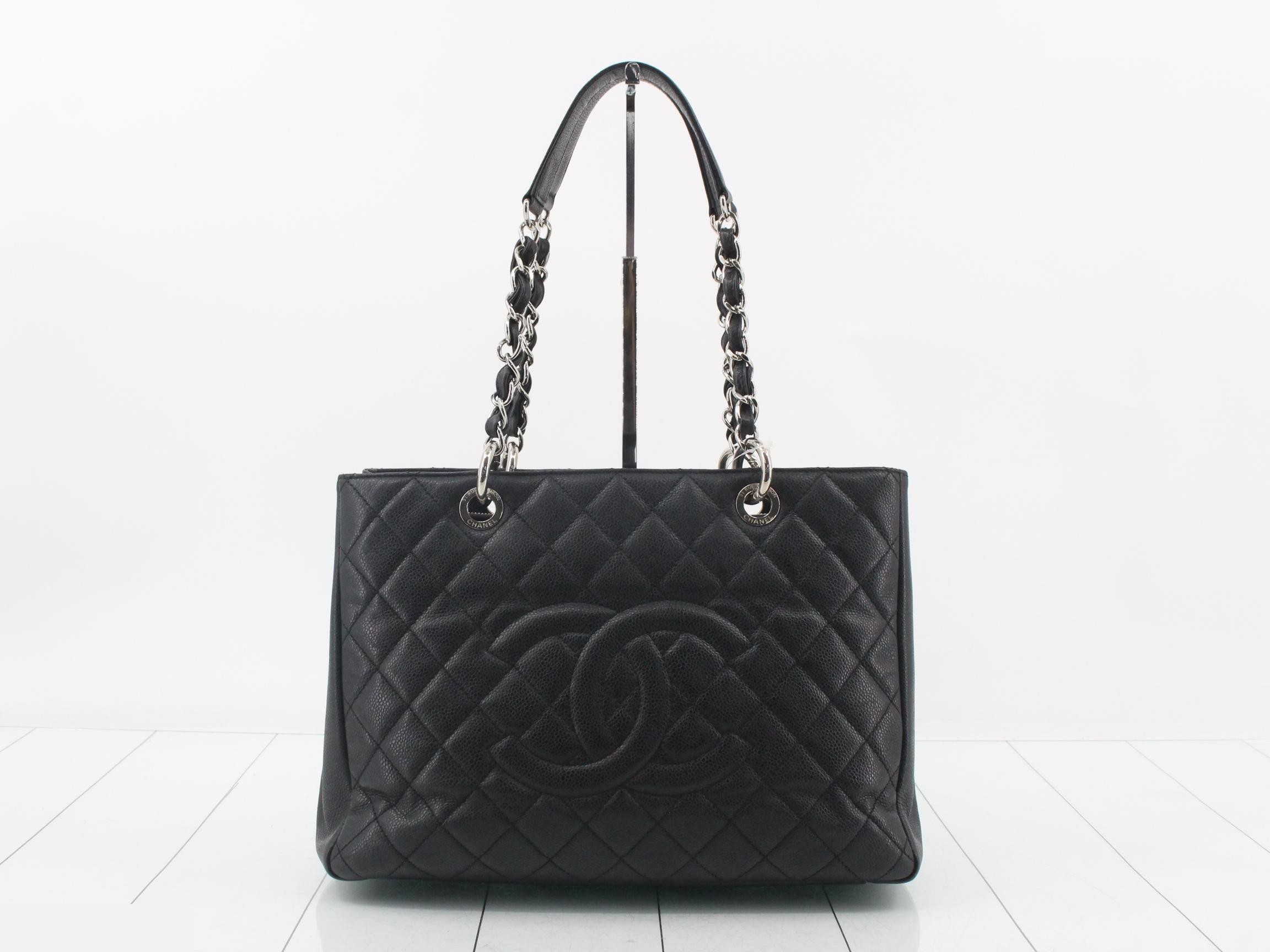 Caviar Skin Chain Tote Bag