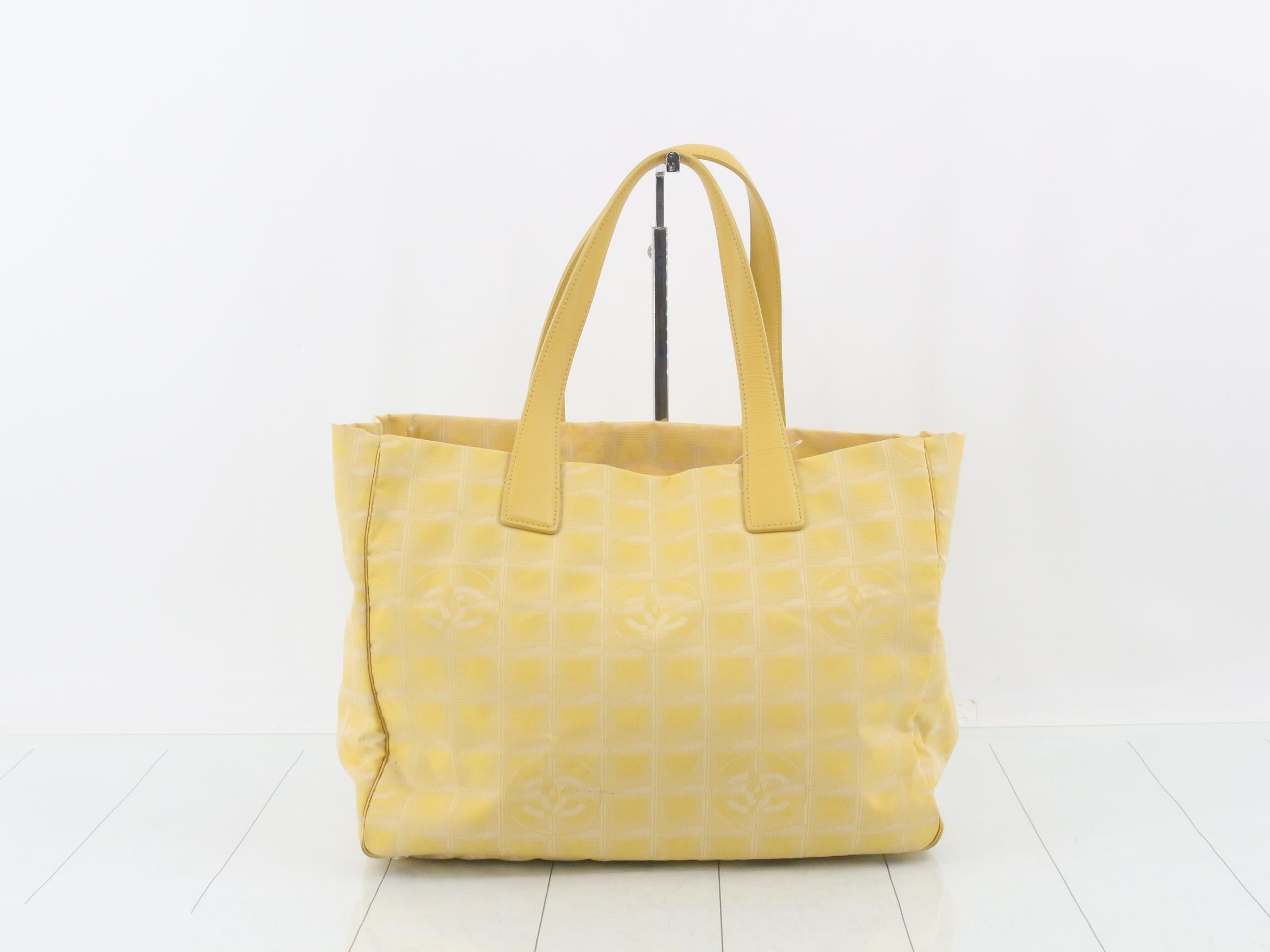 New Travel Line Tote Bag, Unit #7 — view 2