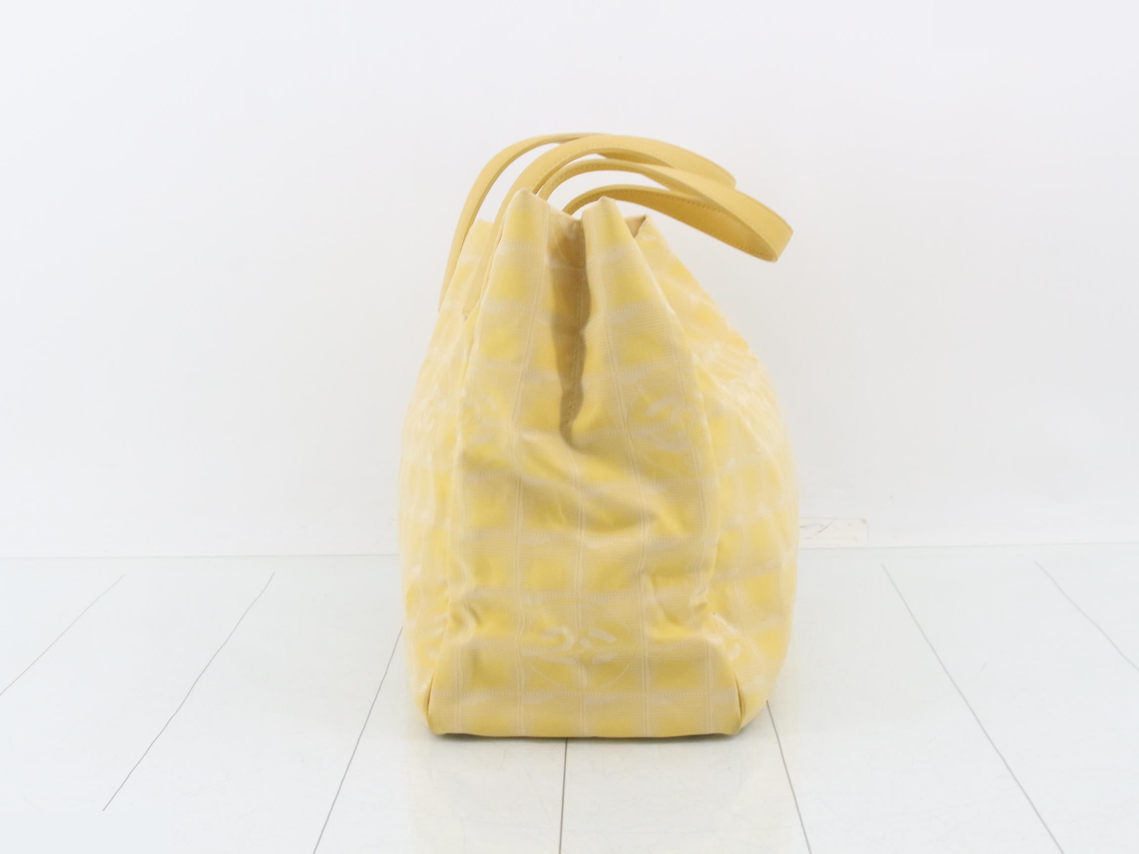 New Travel Line Tote Bag, Unit #7 — view 3