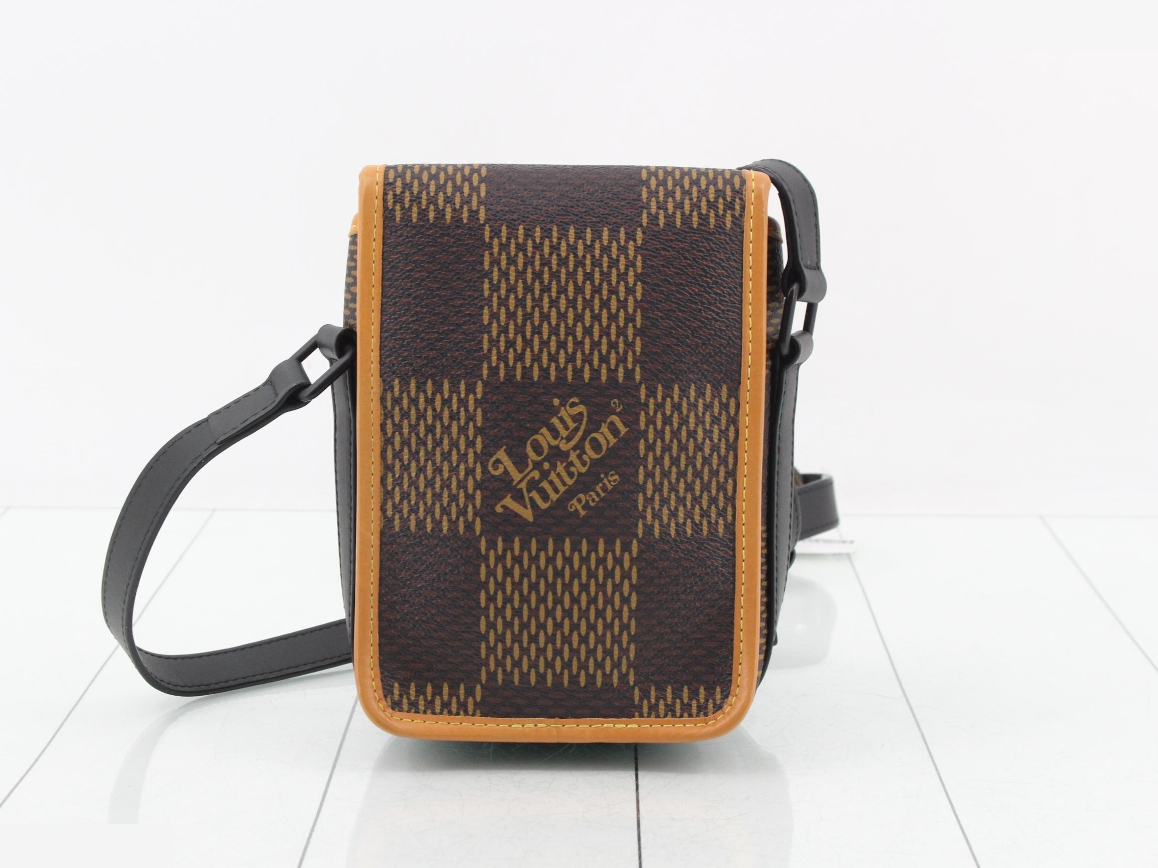 Damier Giant Amazon Messenger Shoulder Bag — view 2