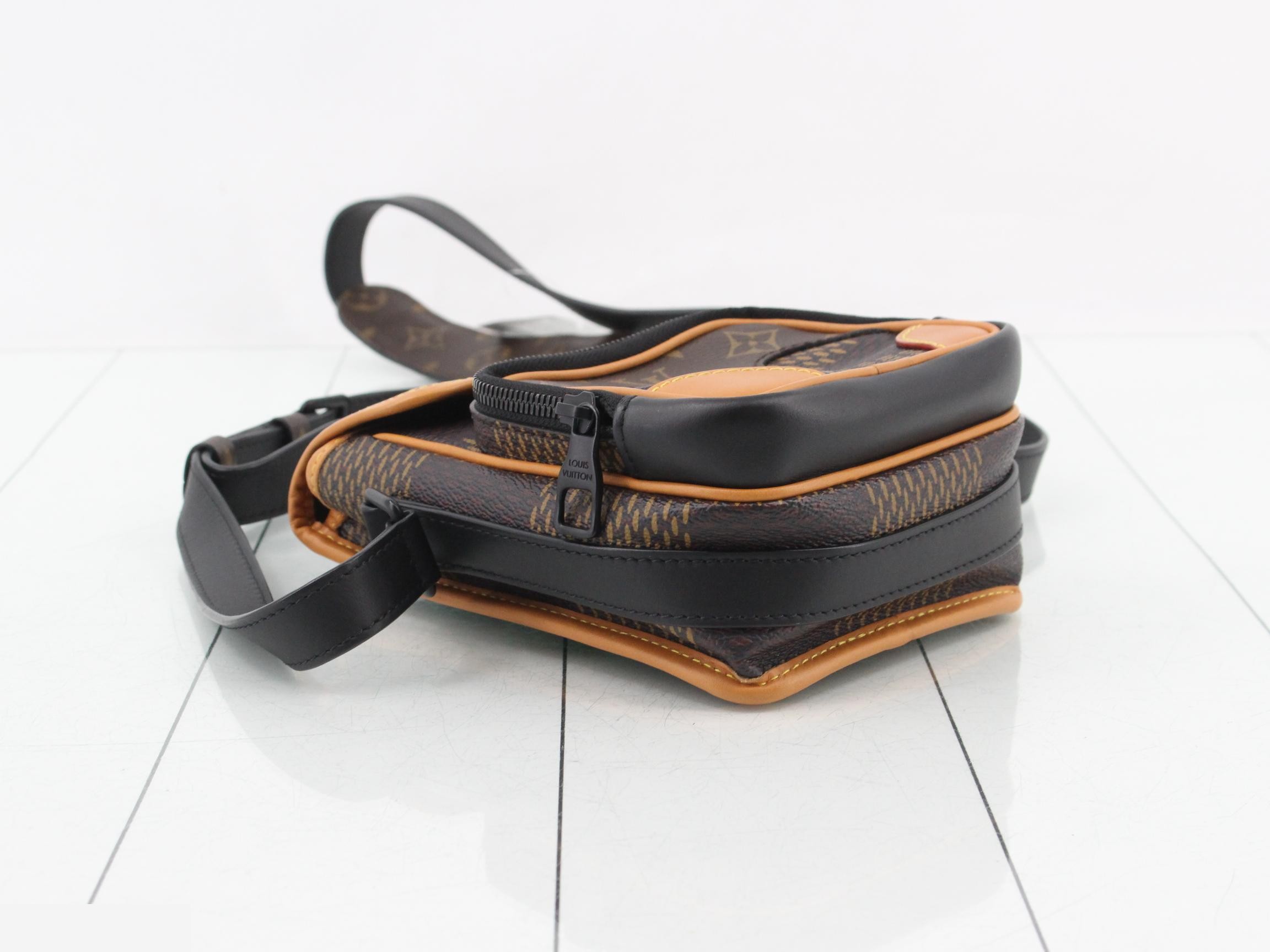 Damier Giant Amazon Messenger Shoulder Bag — view 5