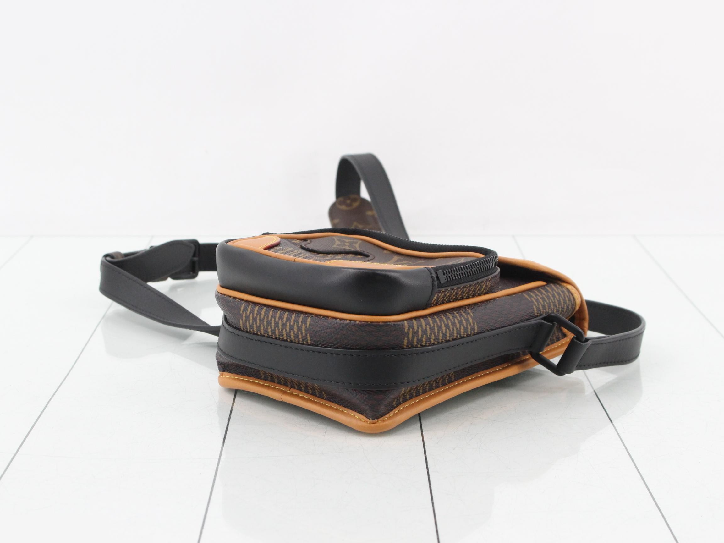 Damier Giant Amazon Messenger Shoulder Bag — view 6