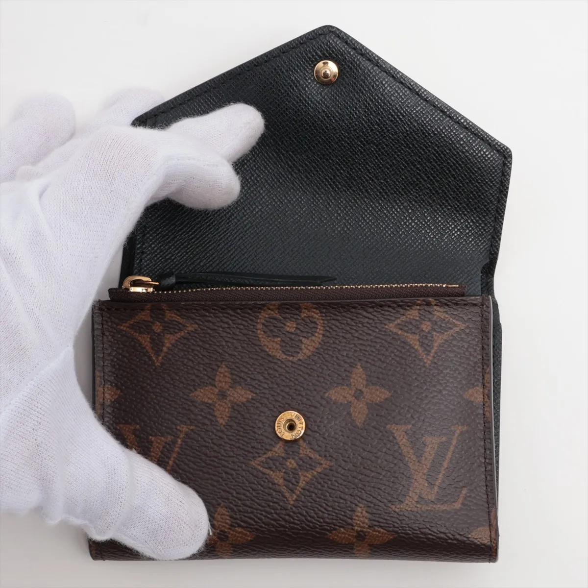 Monogram Reverse Portefeuille Victorine M81557 (Serial Number Unknown) Black x Brown Compact Wallet — view 3
