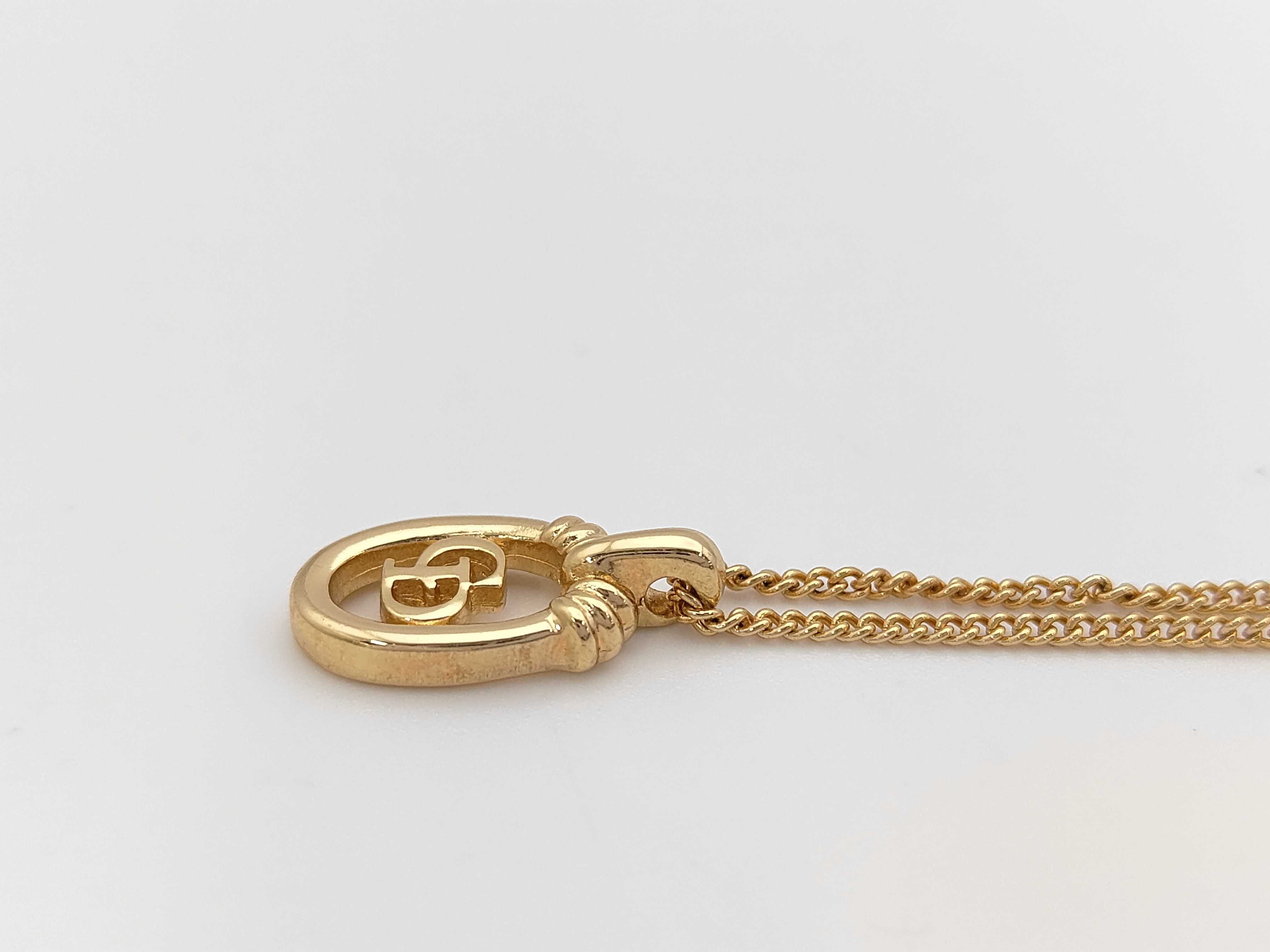 necklace — view 2