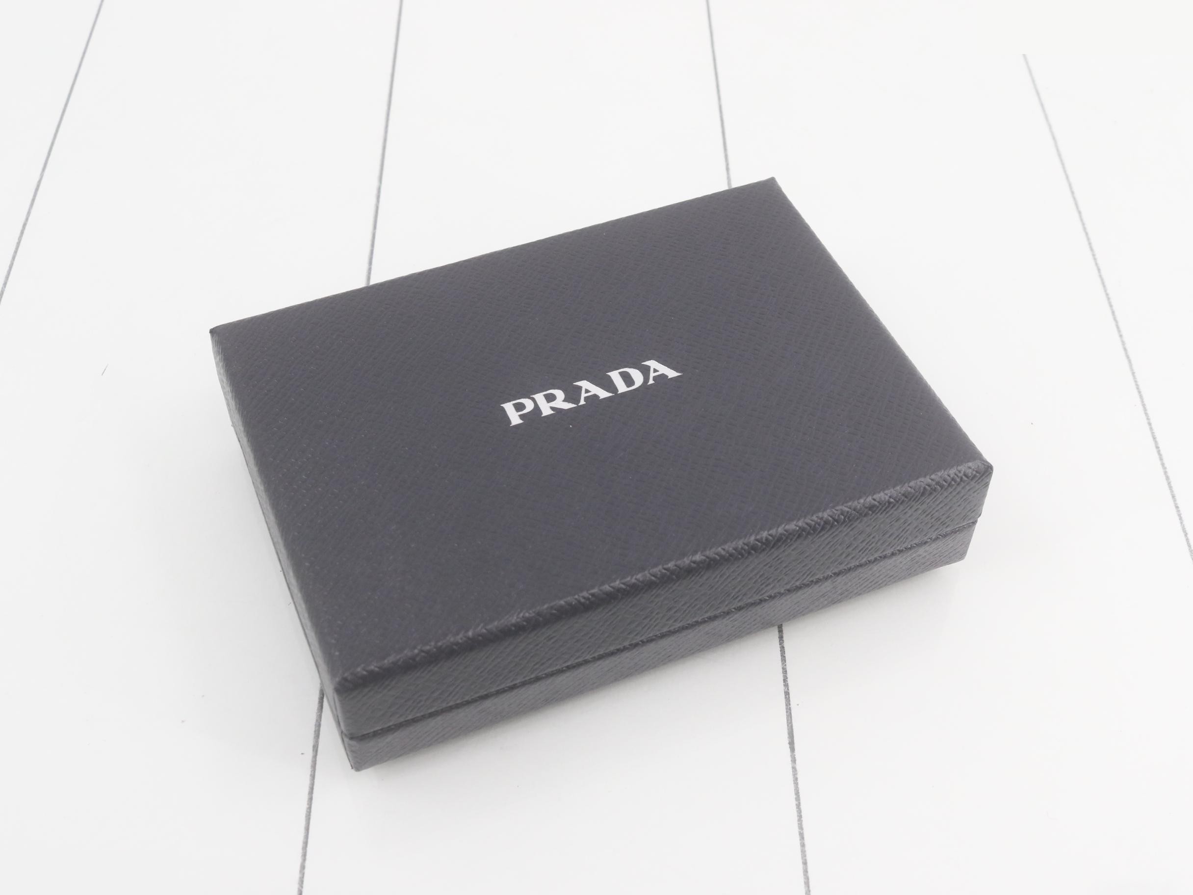 Round zipper coin case, unused. — view 5