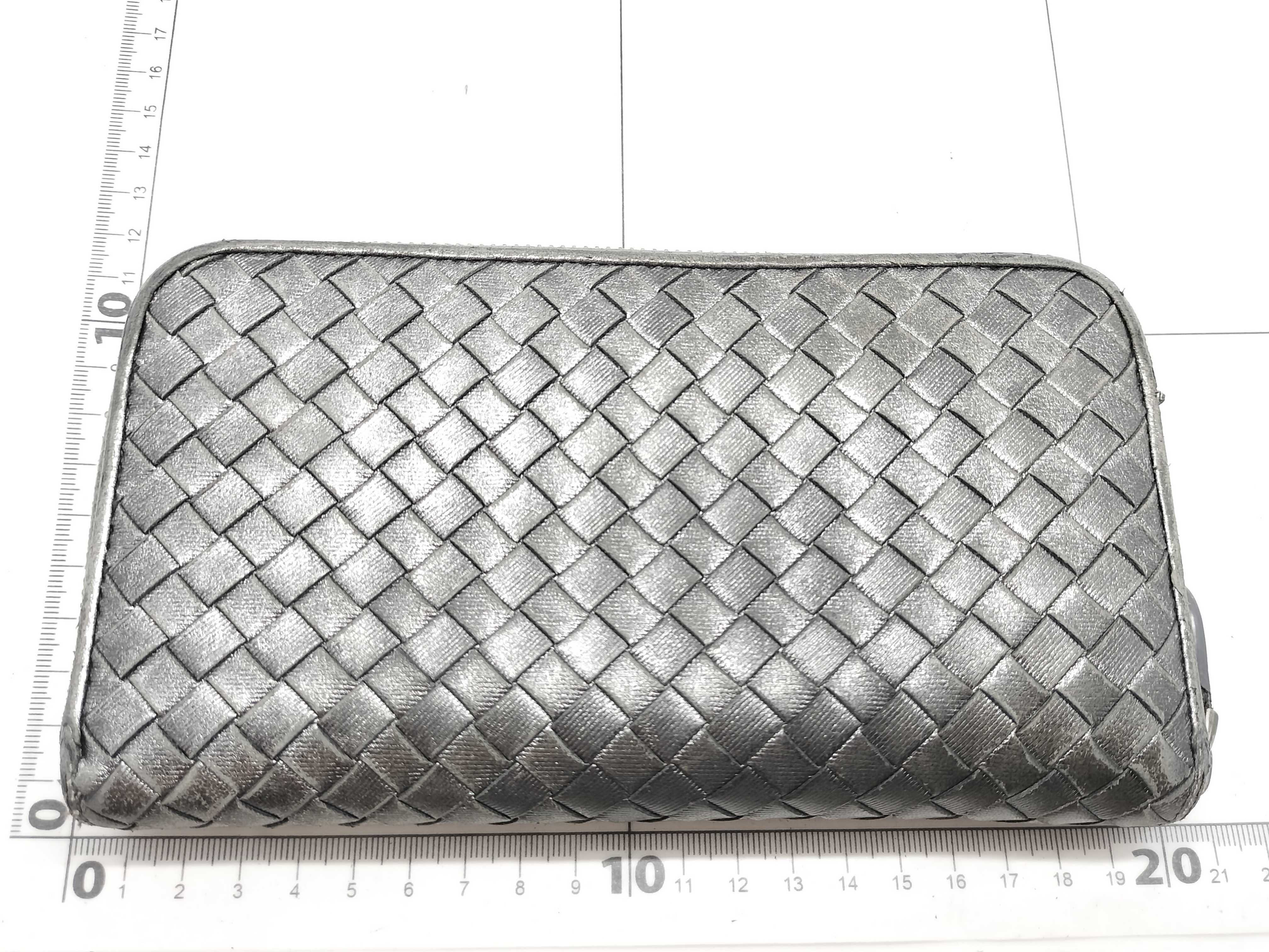 Intrecciato Round Zip Long Wallet — view 2