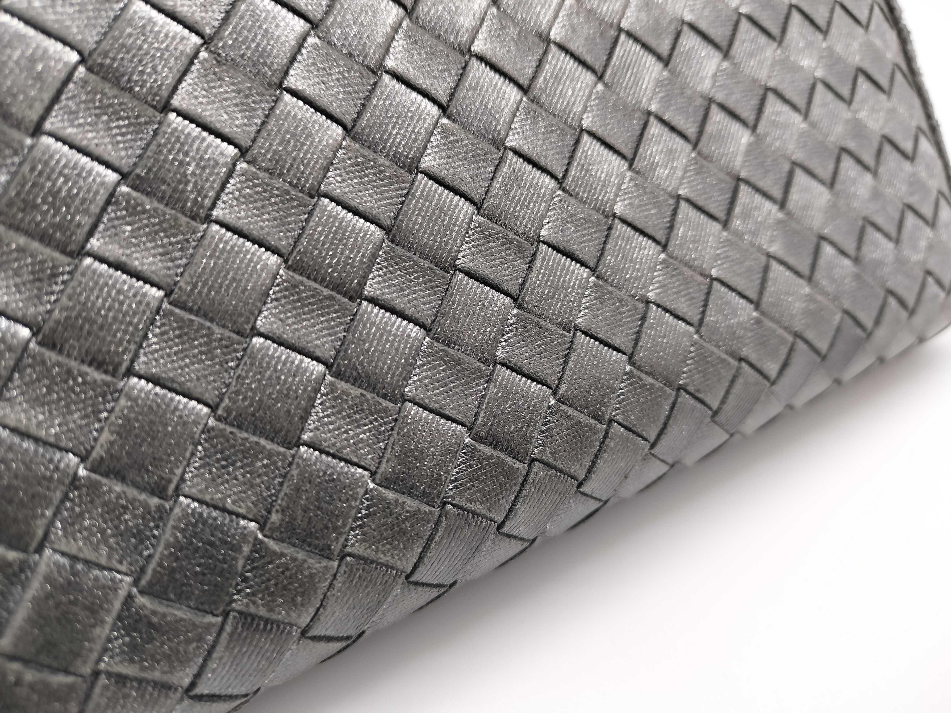 Intrecciato Round Zip Long Wallet — view 14