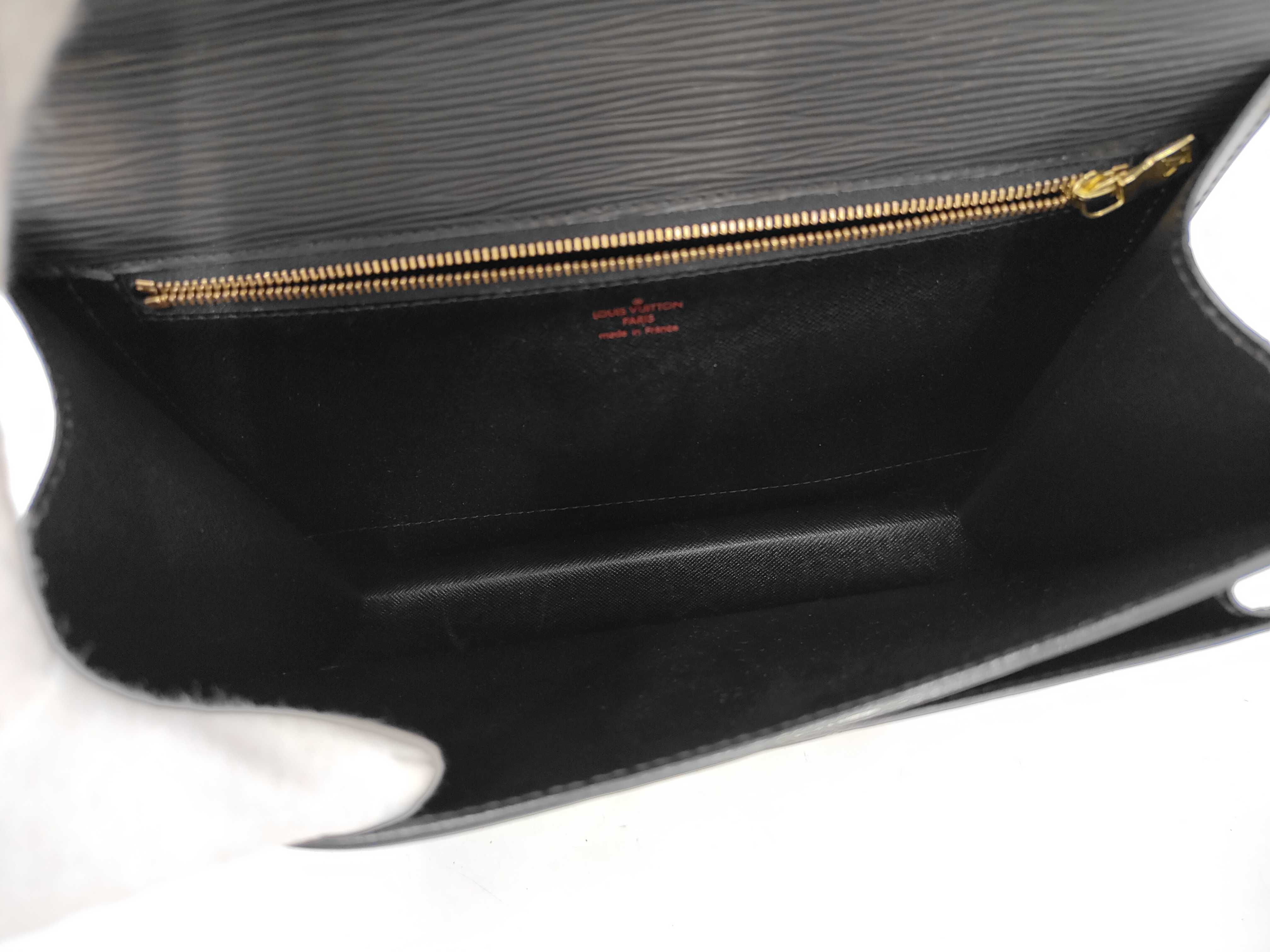 Epi Leather Shoulder Bag, Black, Business Bag — view 10