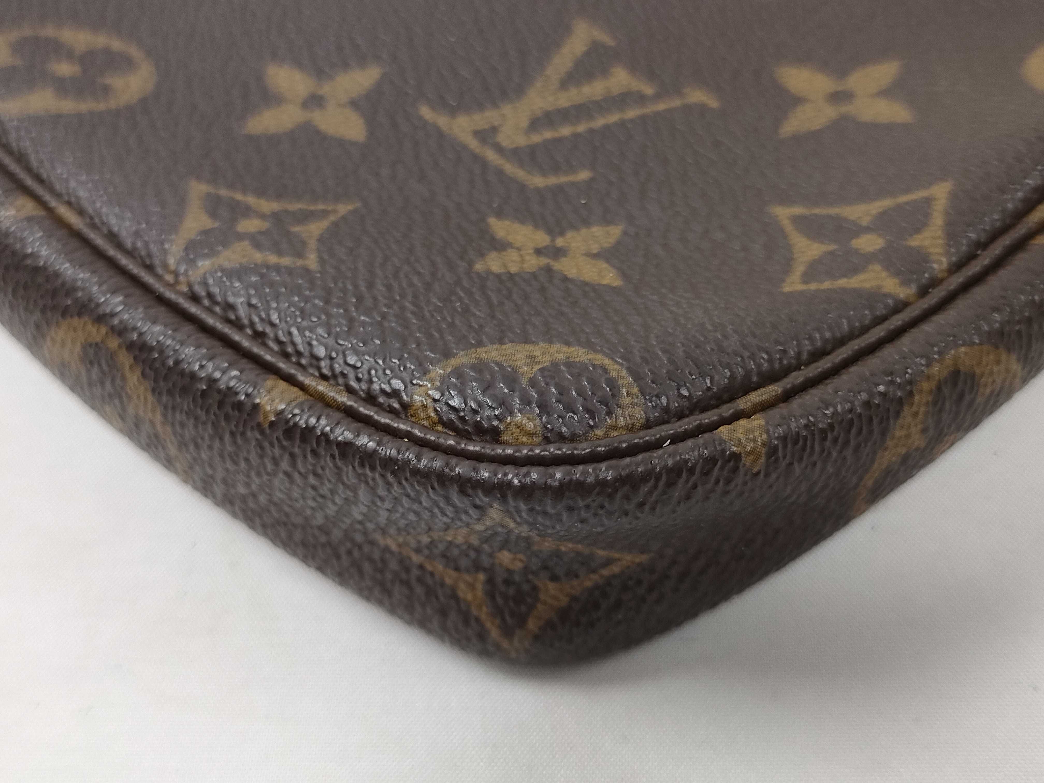 Monogram Louis Vuitton Monogram Mini Pochette Accessoires Pouch — view 4