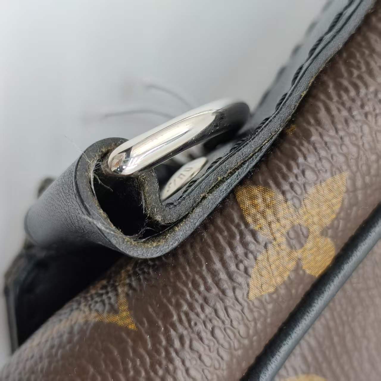 【*Shipped from: China*】LOUIS VUITTON Bass PU Shoulder Bag — view 12
