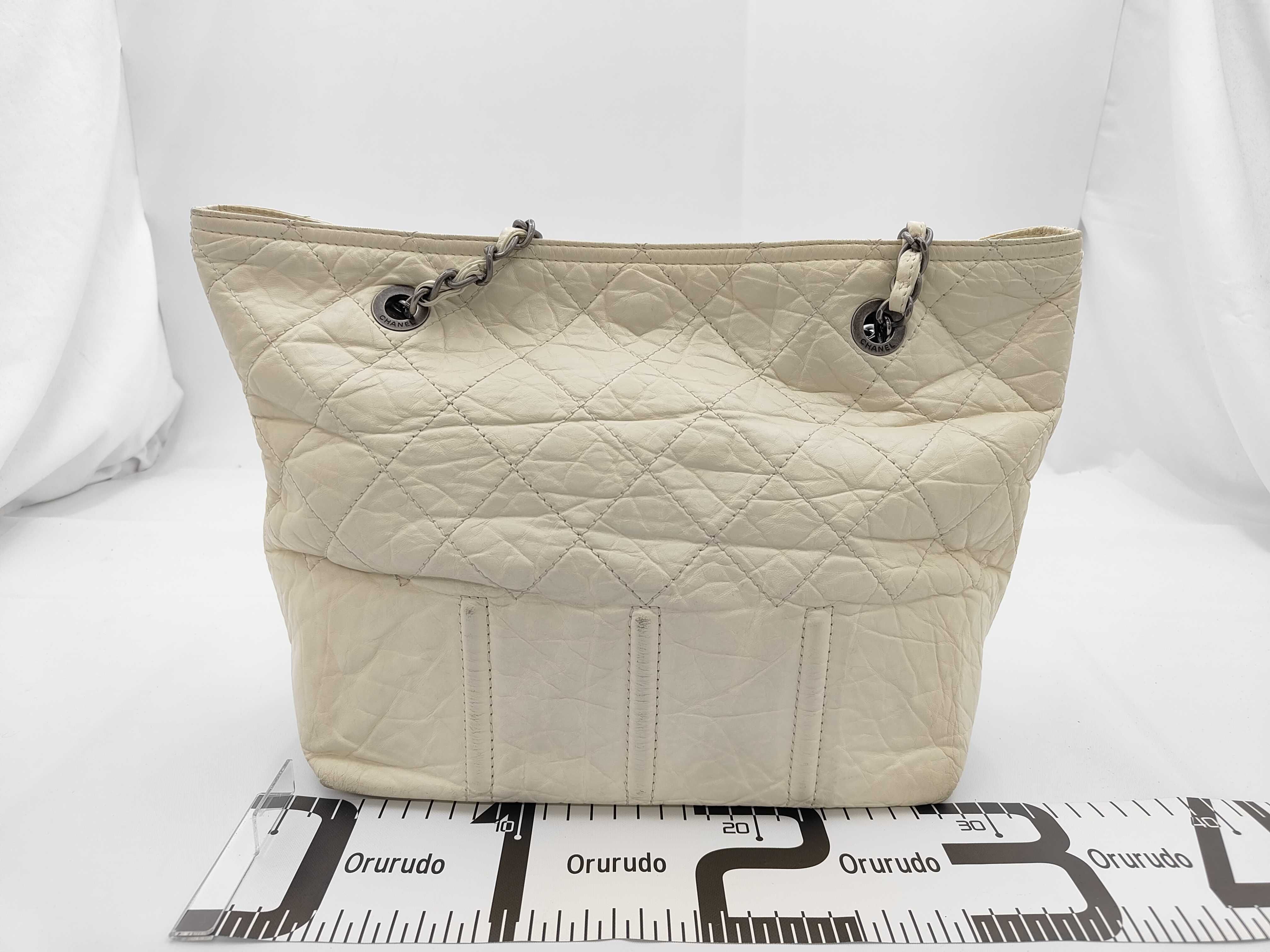 Coco Chain Shoulder Bag, Lambskin, White, Silver Hardware, 12973979 (Shoulder Bag) — view 2