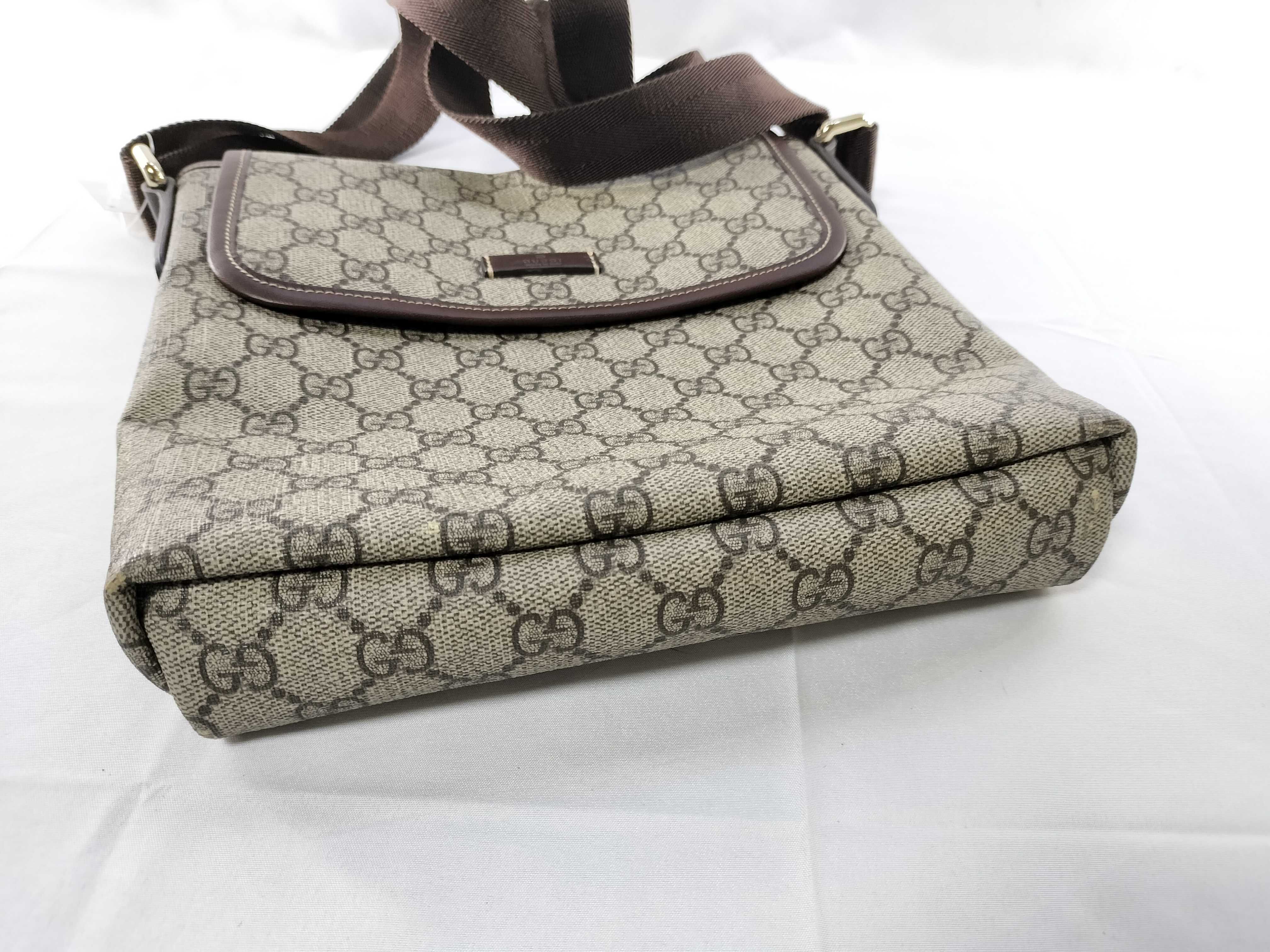 GG Supreme 223666 Shoulder Bag — view 7