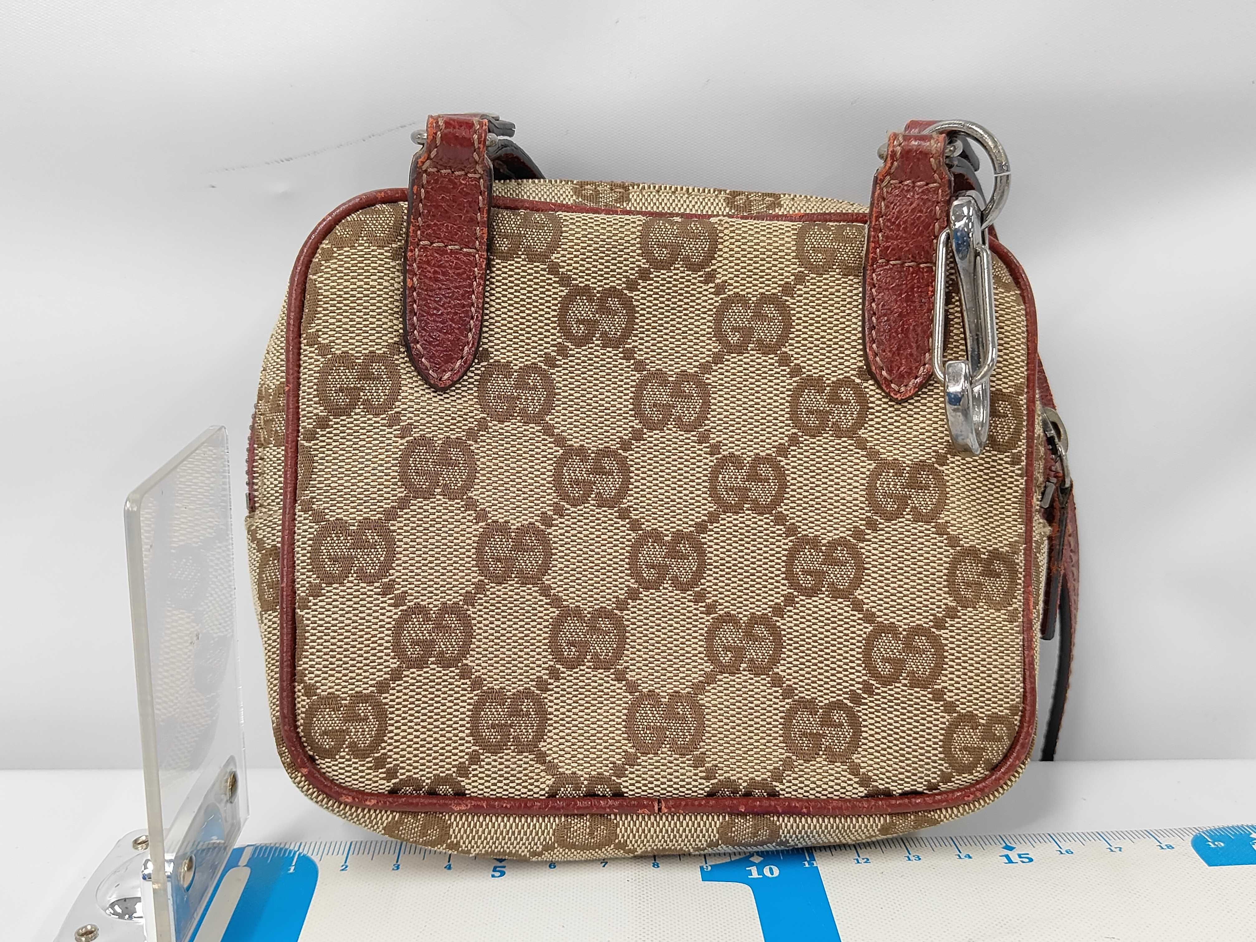 Square Mini Shoulder Pouch GG Canvas Shoulder Bag — view 2